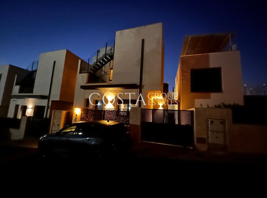 Herverkoop - Villa -
Orihuela - Orihuela Costa