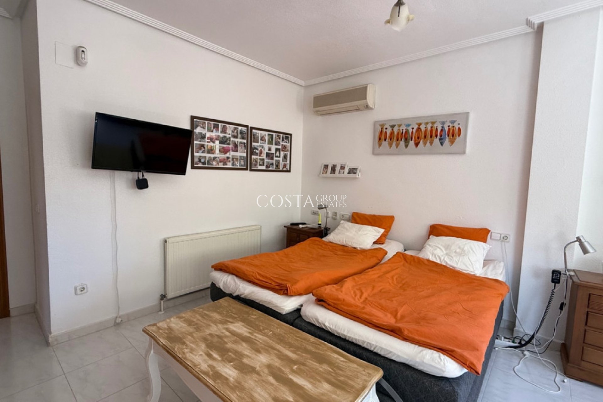 Herverkoop - Villa -
Orihuela - Orihuela Costa