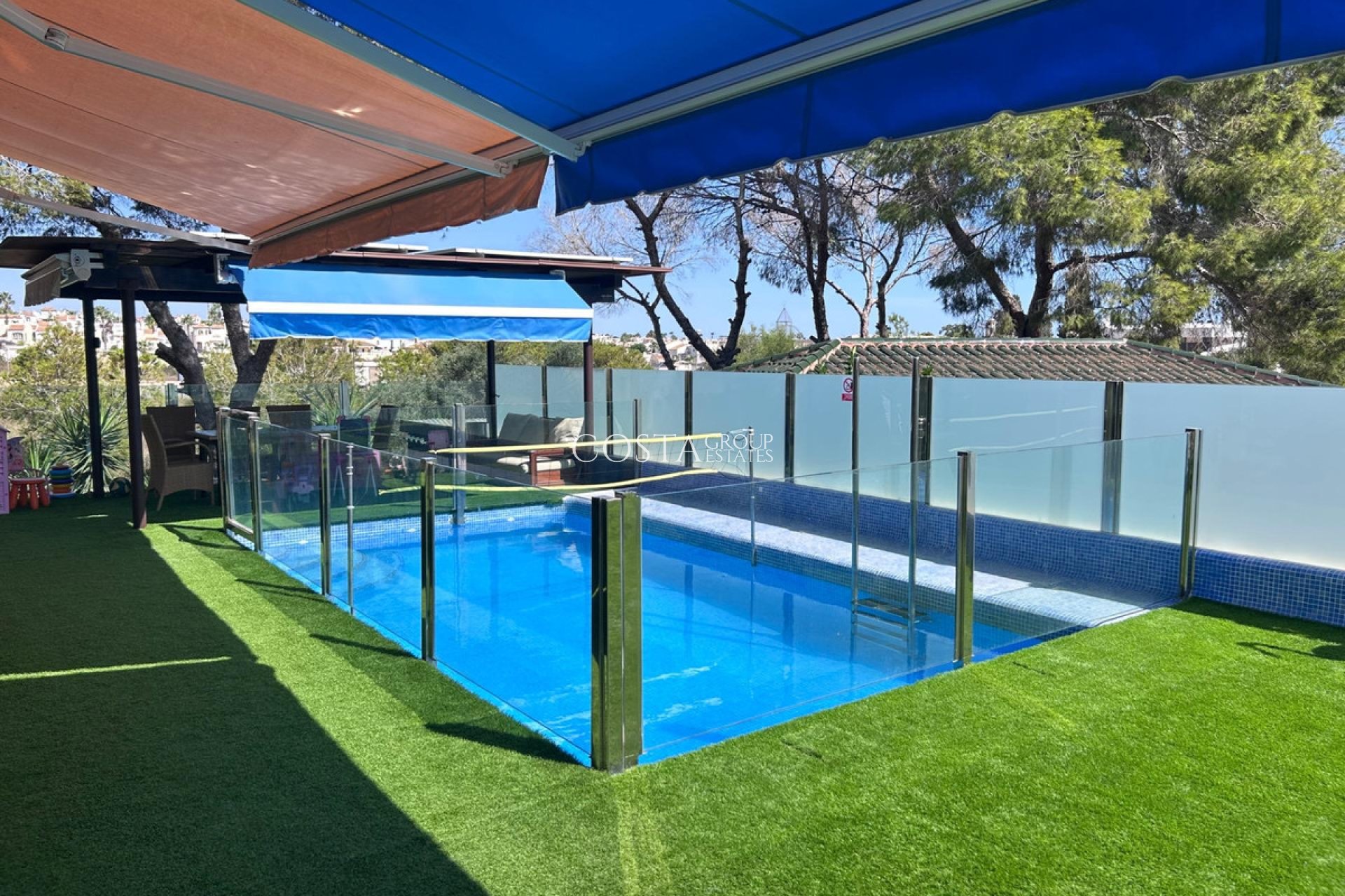 Herverkoop - Villa -
Orihuela - Orihuela Costa