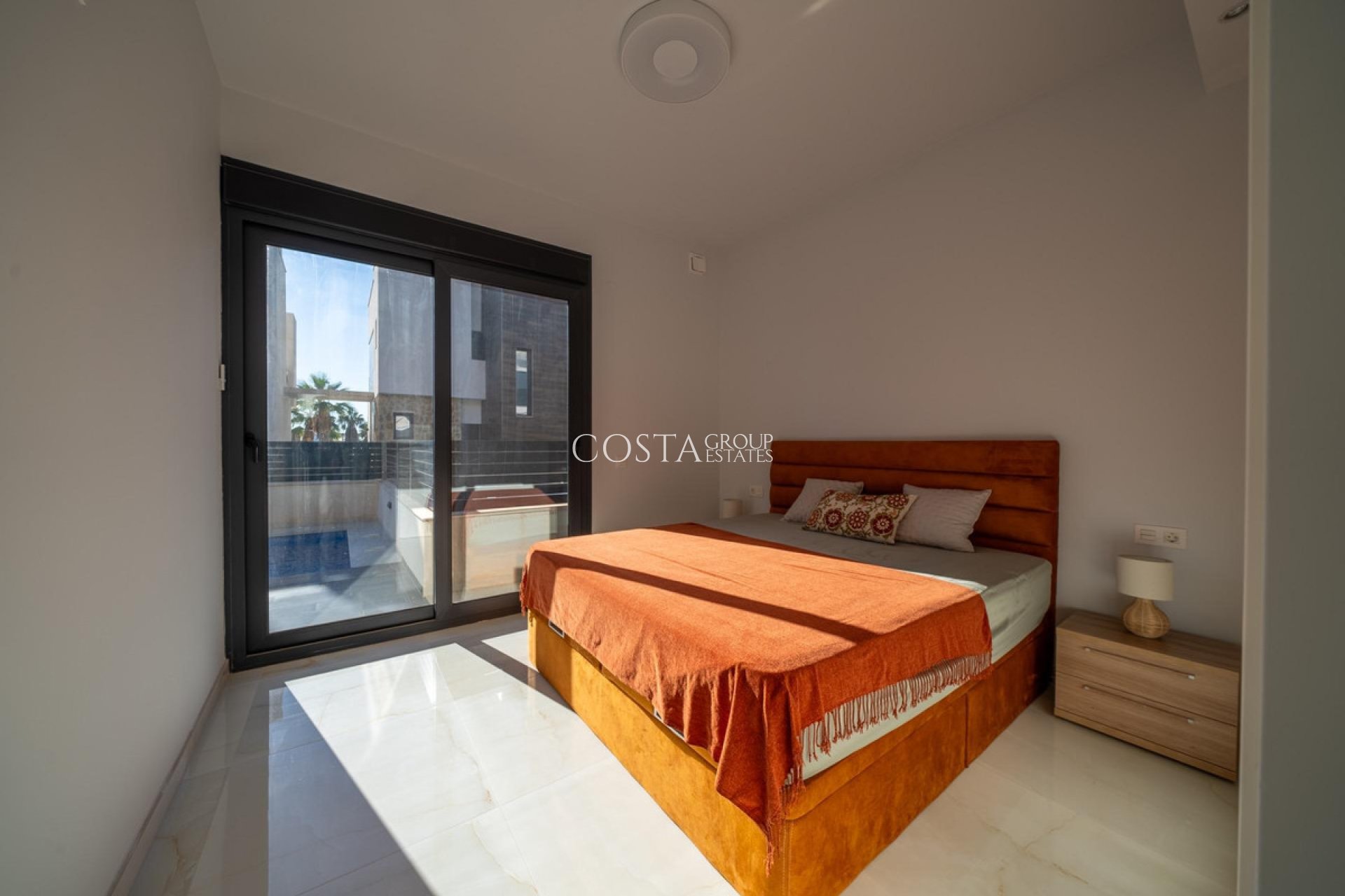 Herverkoop - Villa -
Orihuela - Orihuela Costa