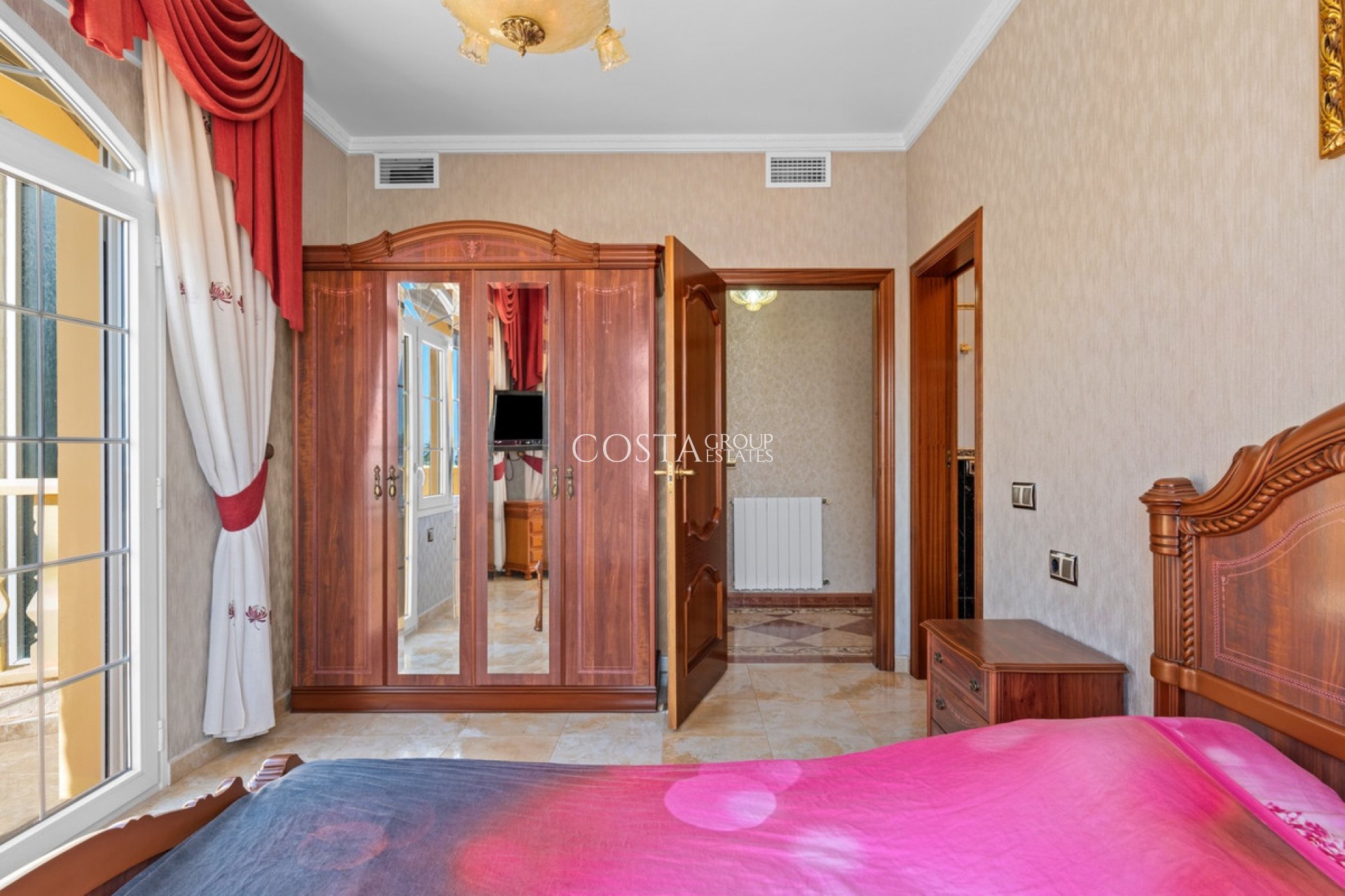 Herverkoop - Villa -
Orihuela - Playa Flamenca