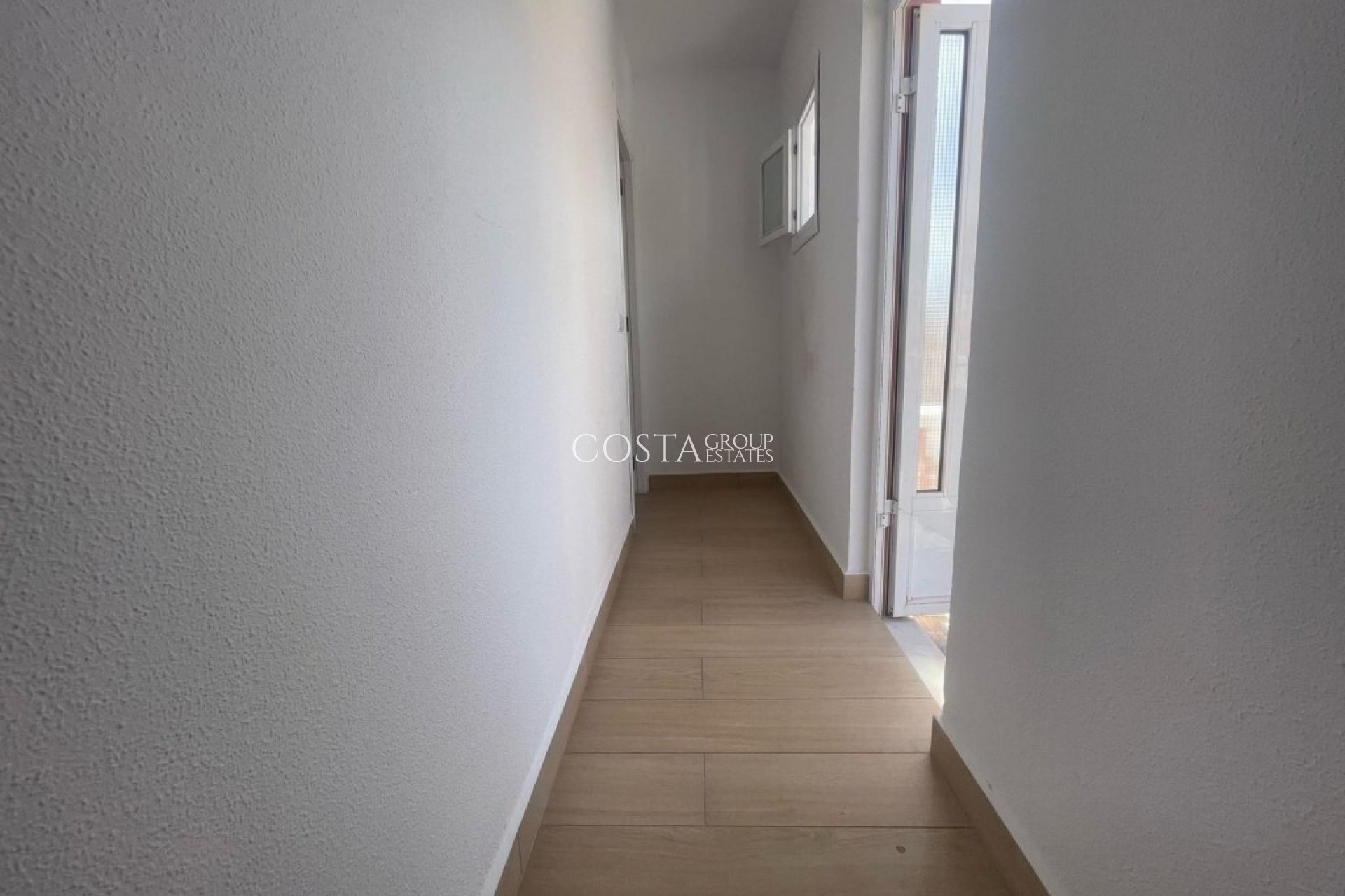 Herverkoop - Villa -
Orihuela - Playa Flamenca
