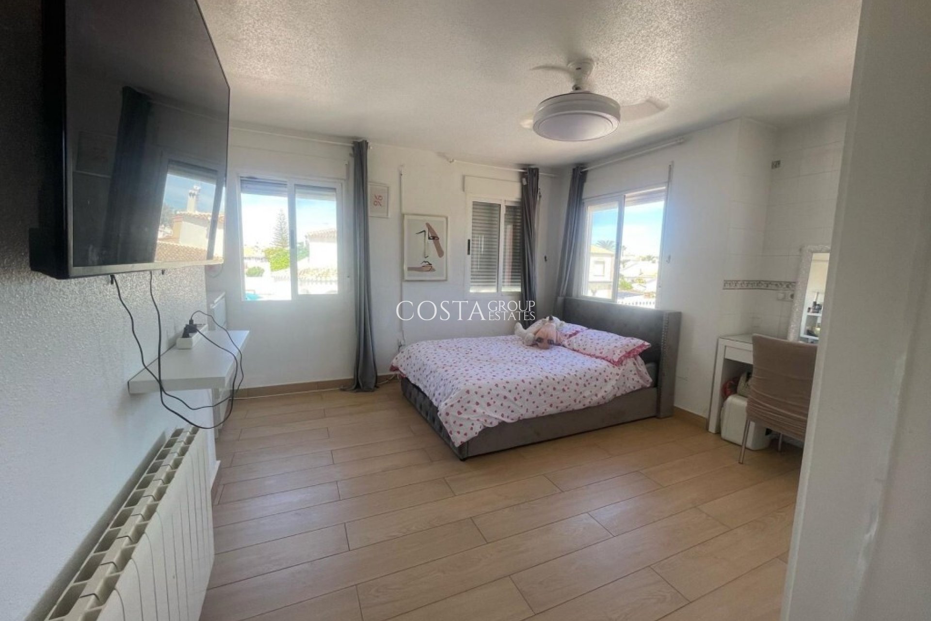 Herverkoop - Villa -
Orihuela - Playa Flamenca