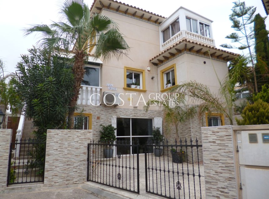 Herverkoop - Villa -
Orihuela - Playa Flamenca