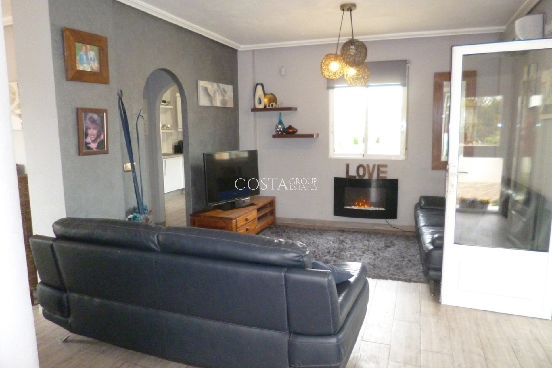 Herverkoop - Villa -
Orihuela - Playa Flamenca