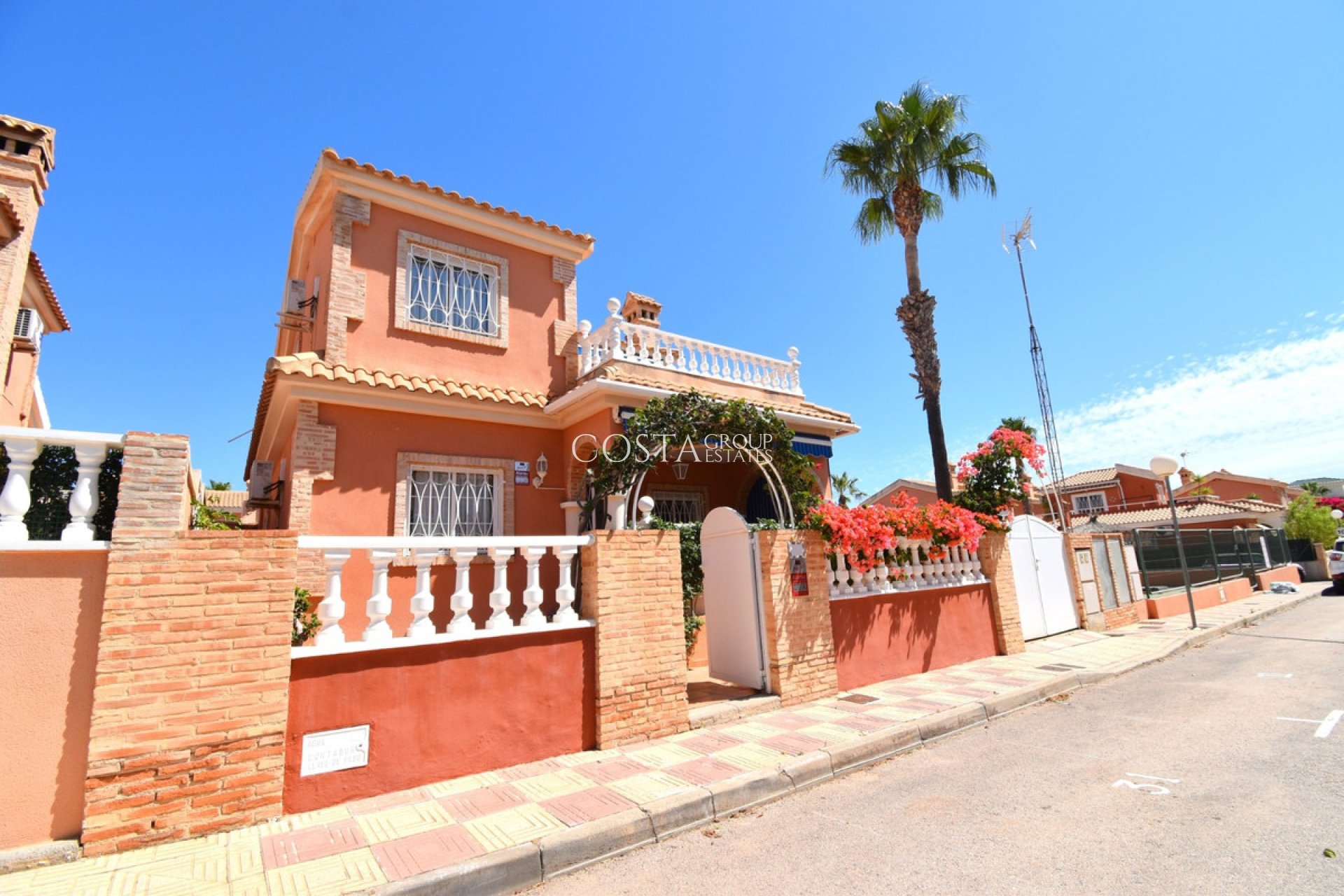 Herverkoop - Villa -
Orihuela - Playa Flamenca
