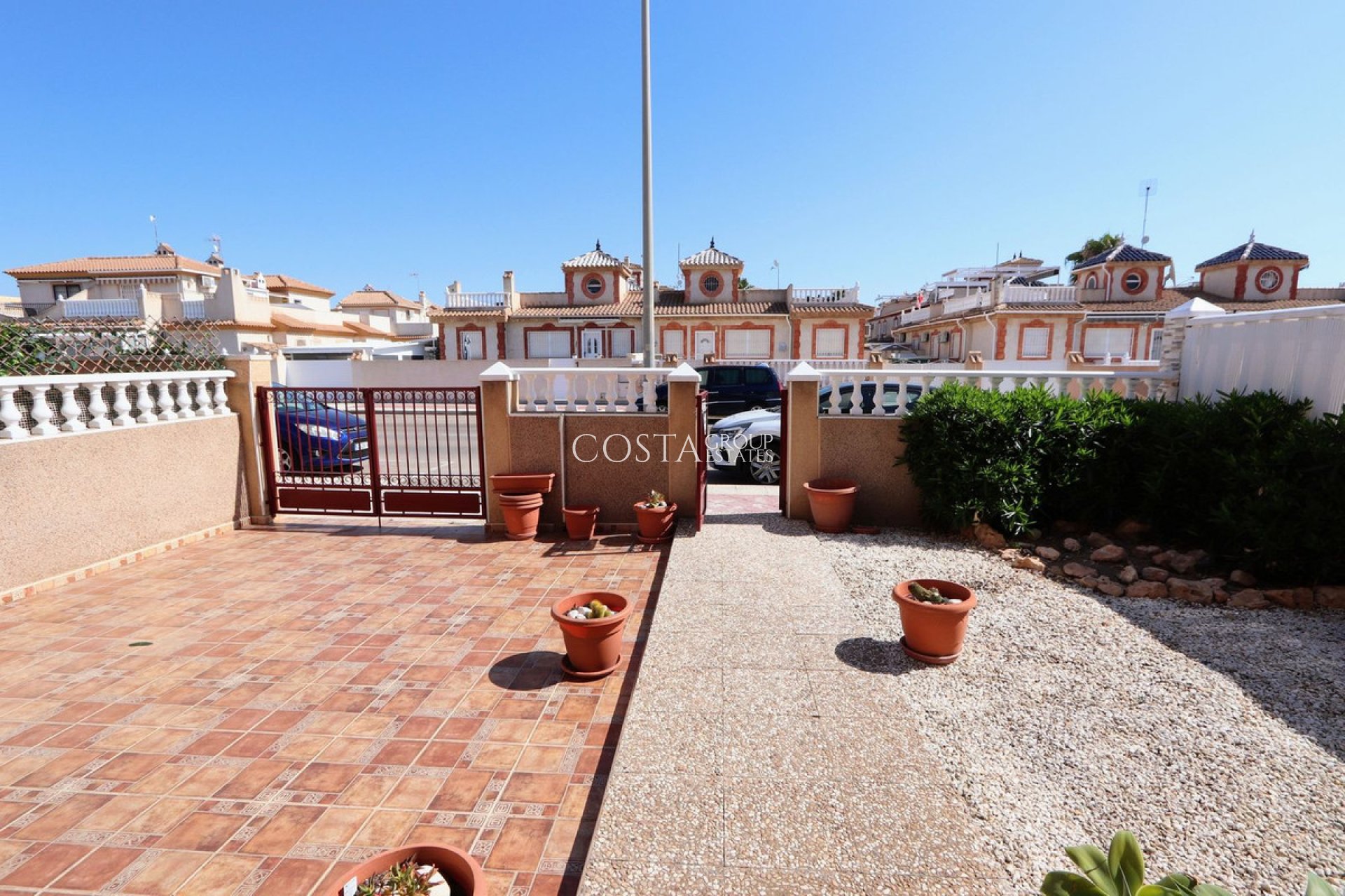 Herverkoop - Villa -
Orihuela - Playa Flamenca