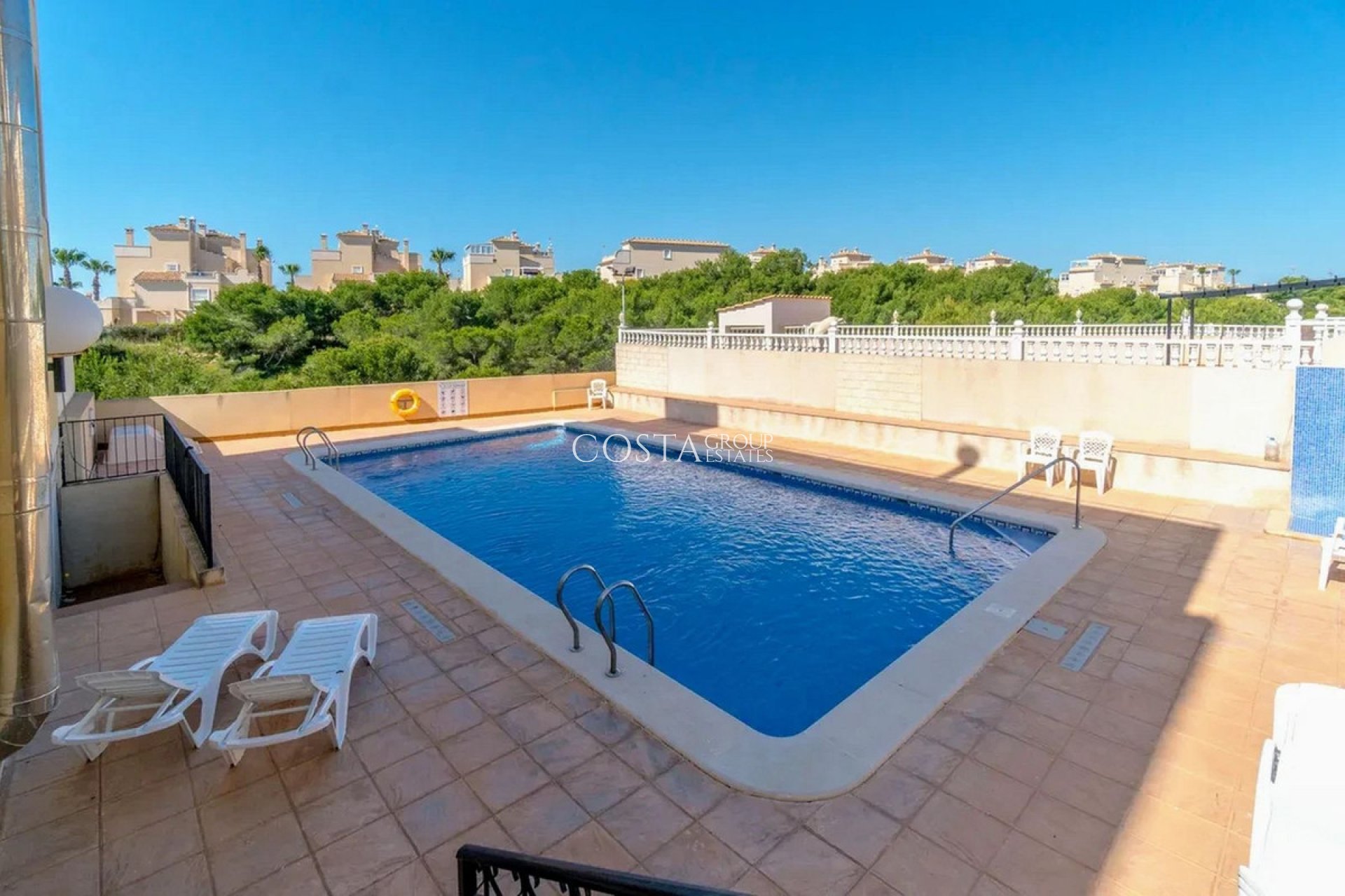 Herverkoop - Villa -
Orihuela - Playa Flamenca