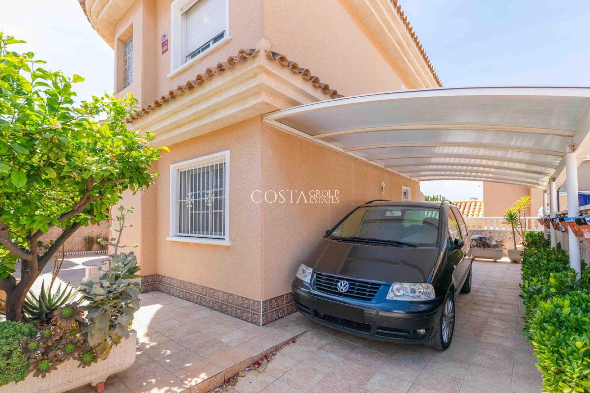 Herverkoop - Villa -
Orihuela - Punta Prima