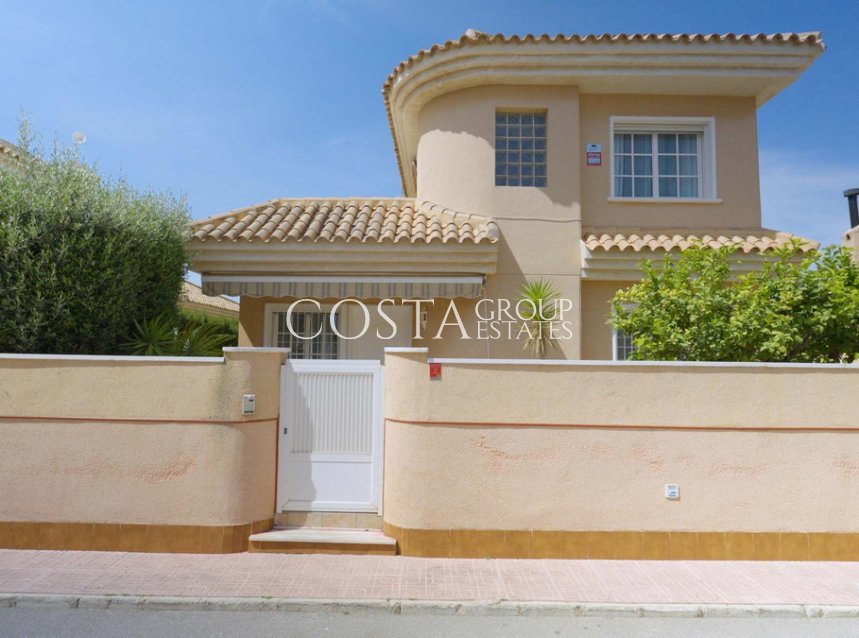Herverkoop - Villa -
Orihuela - Punta Prima