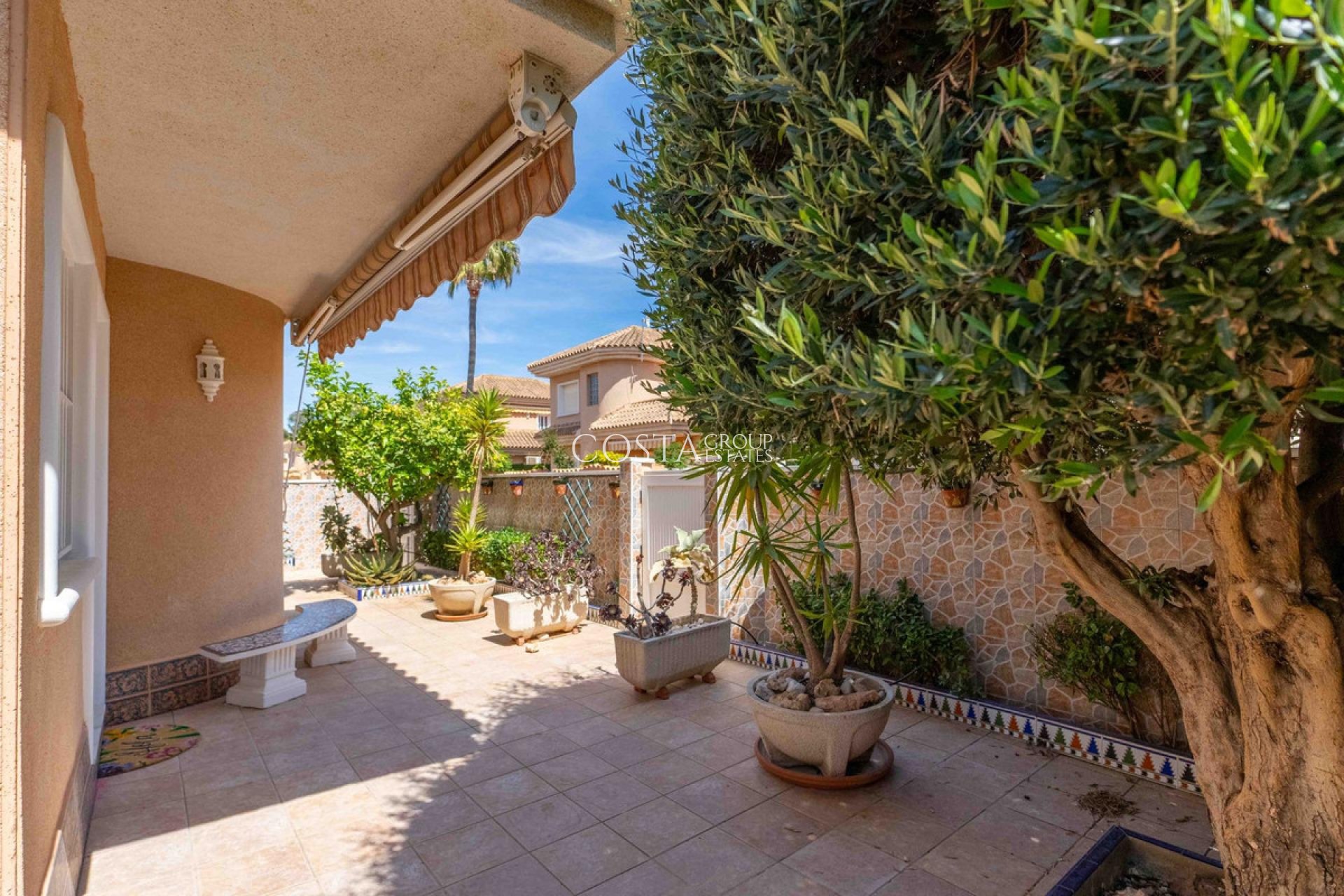 Herverkoop - Villa -
Orihuela - Punta Prima