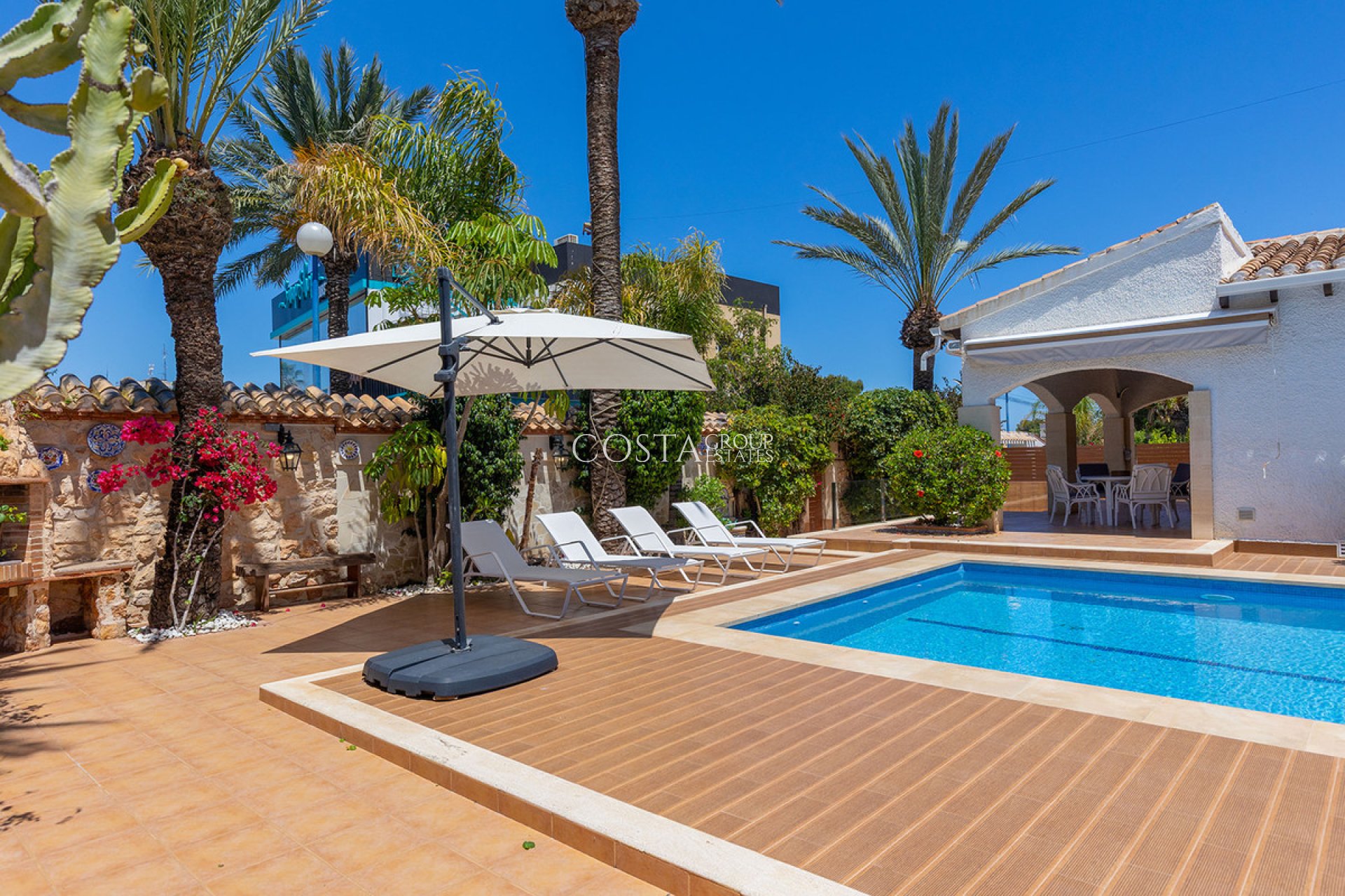 Herverkoop - Villa -
Orihuela - Punta Prima