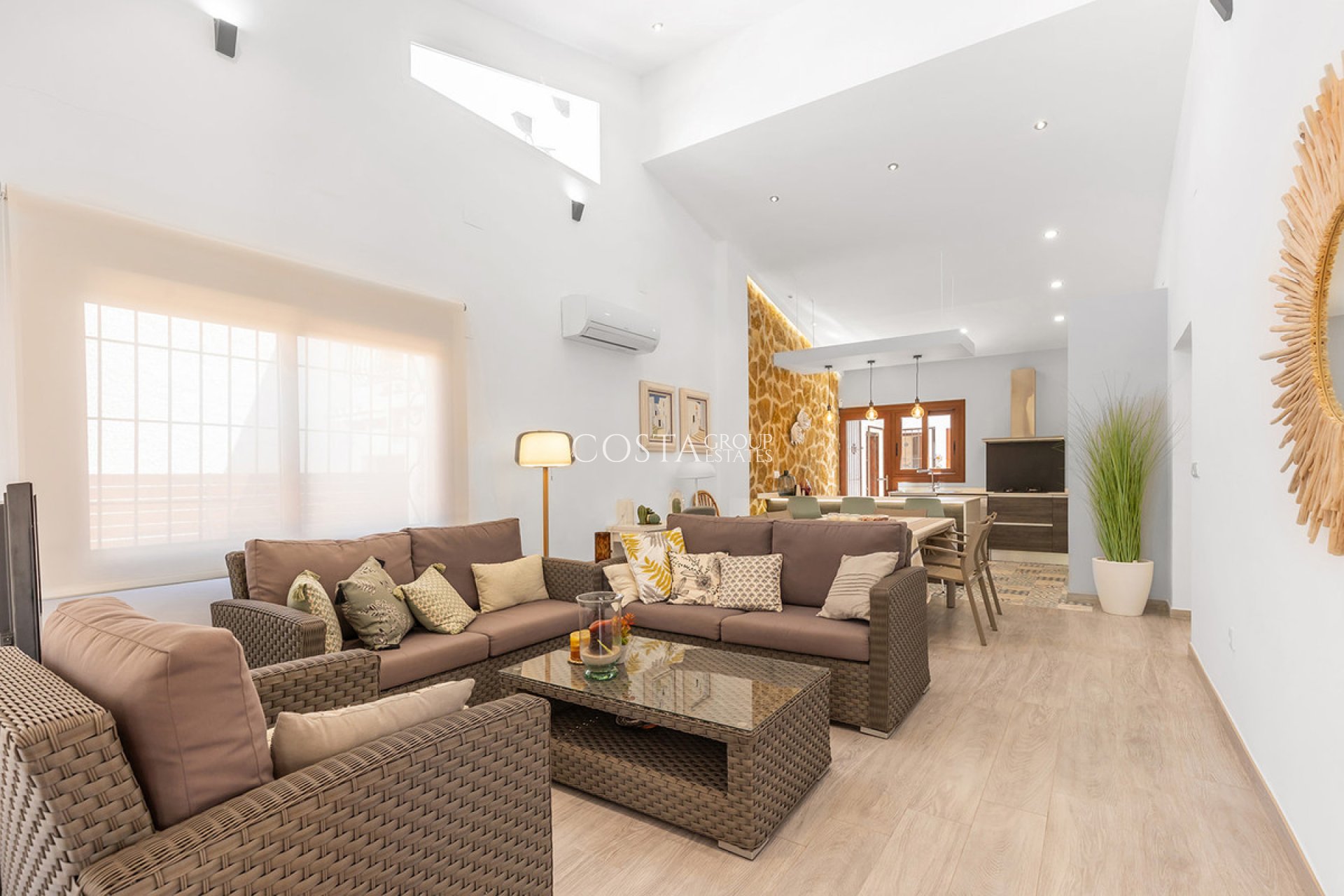 Herverkoop - Villa -
Orihuela - Punta Prima