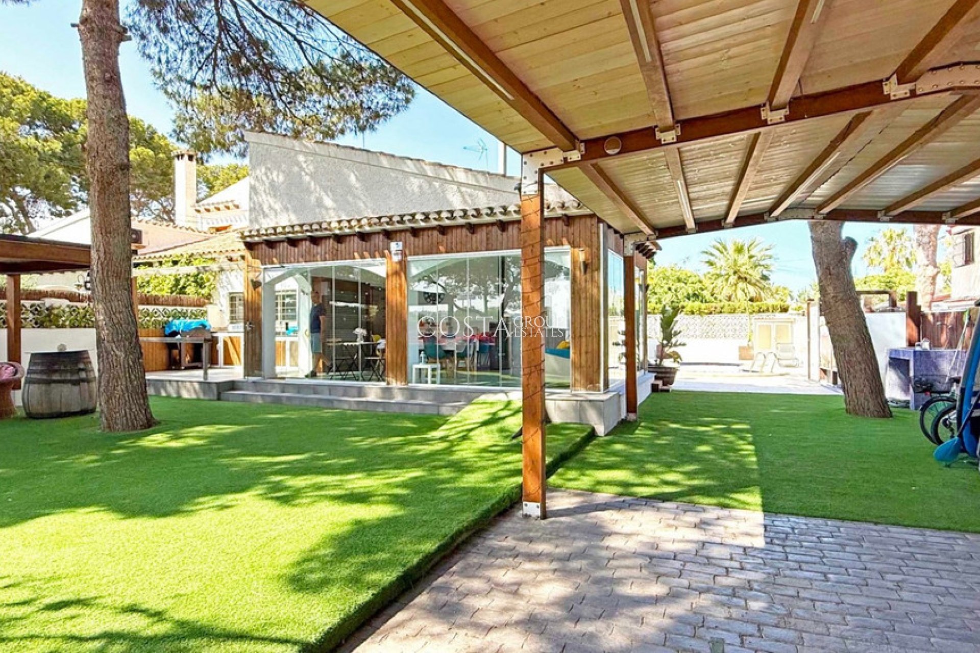 Herverkoop - Villa -
Orihuela - Punta Prima