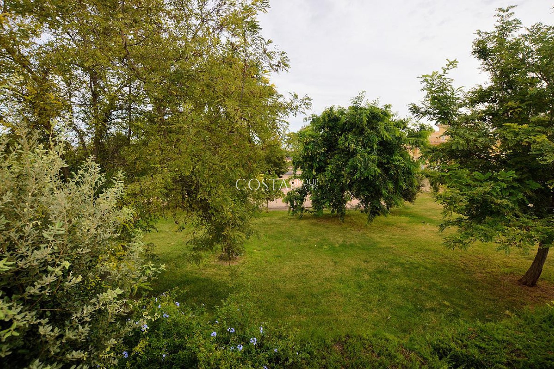 Herverkoop - Villa -
Orihuela - Punta Prima