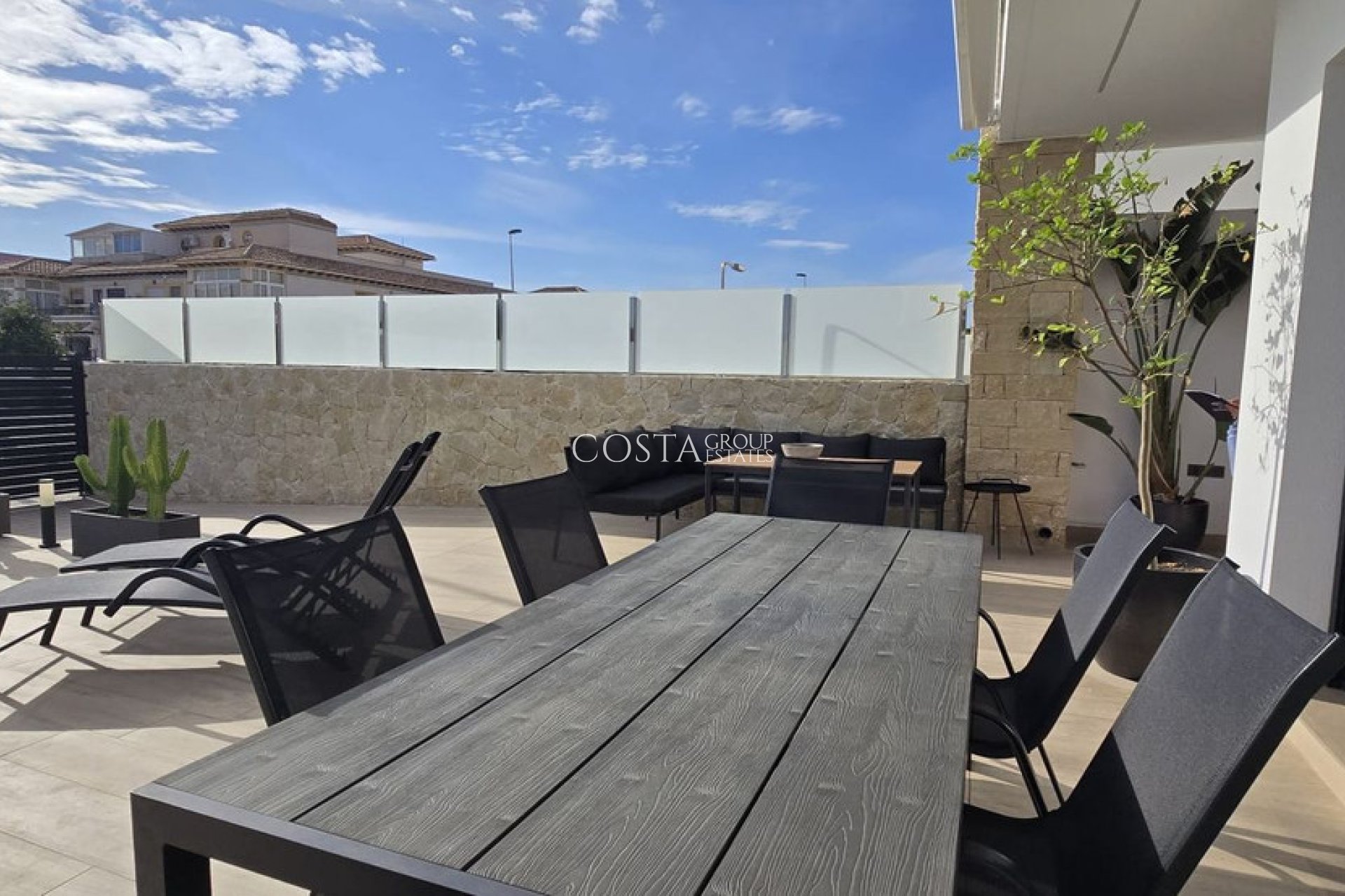 Herverkoop - Villa -
Orihuela - Punta Prima