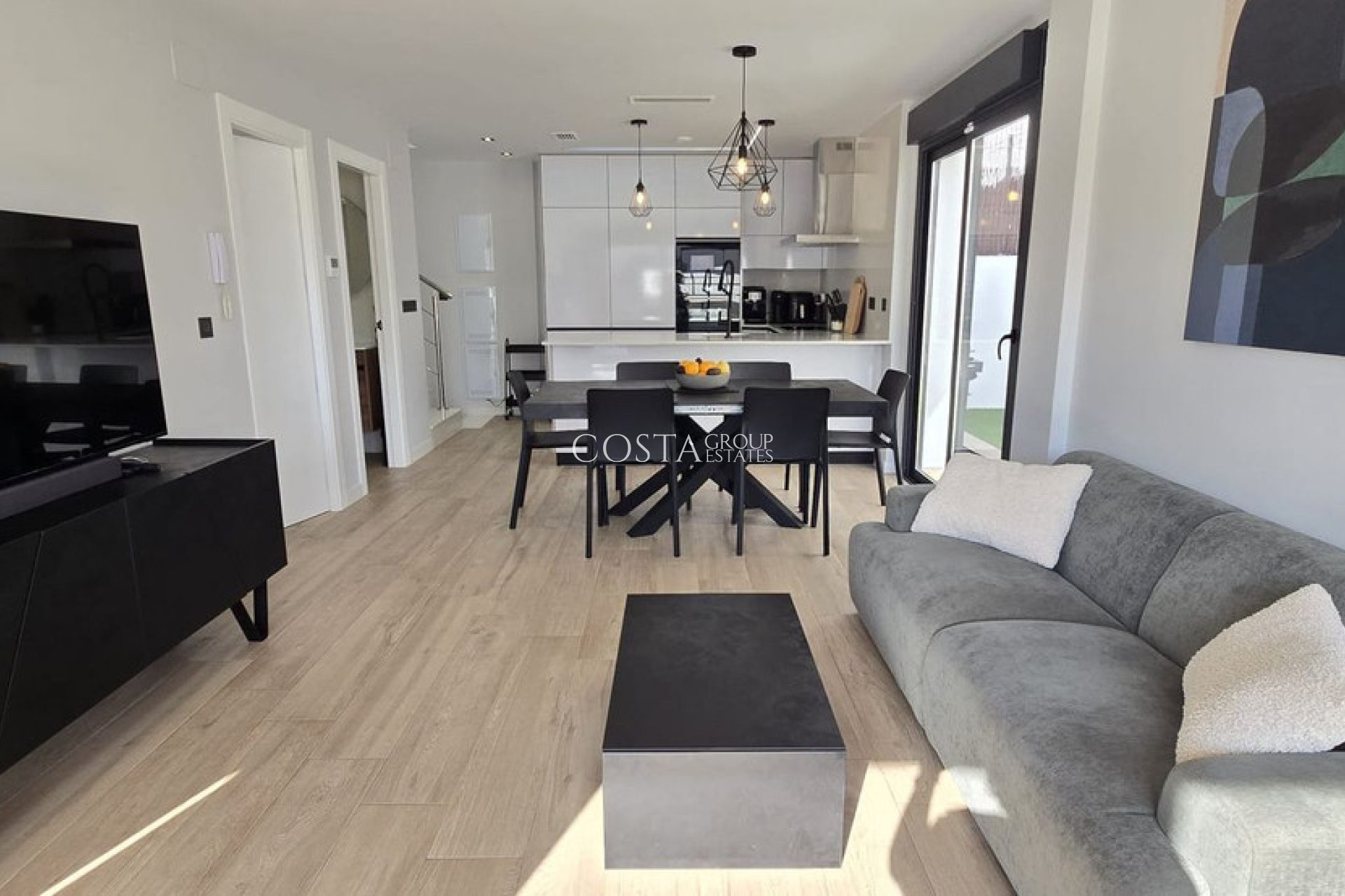 Herverkoop - Villa -
Orihuela - Punta Prima