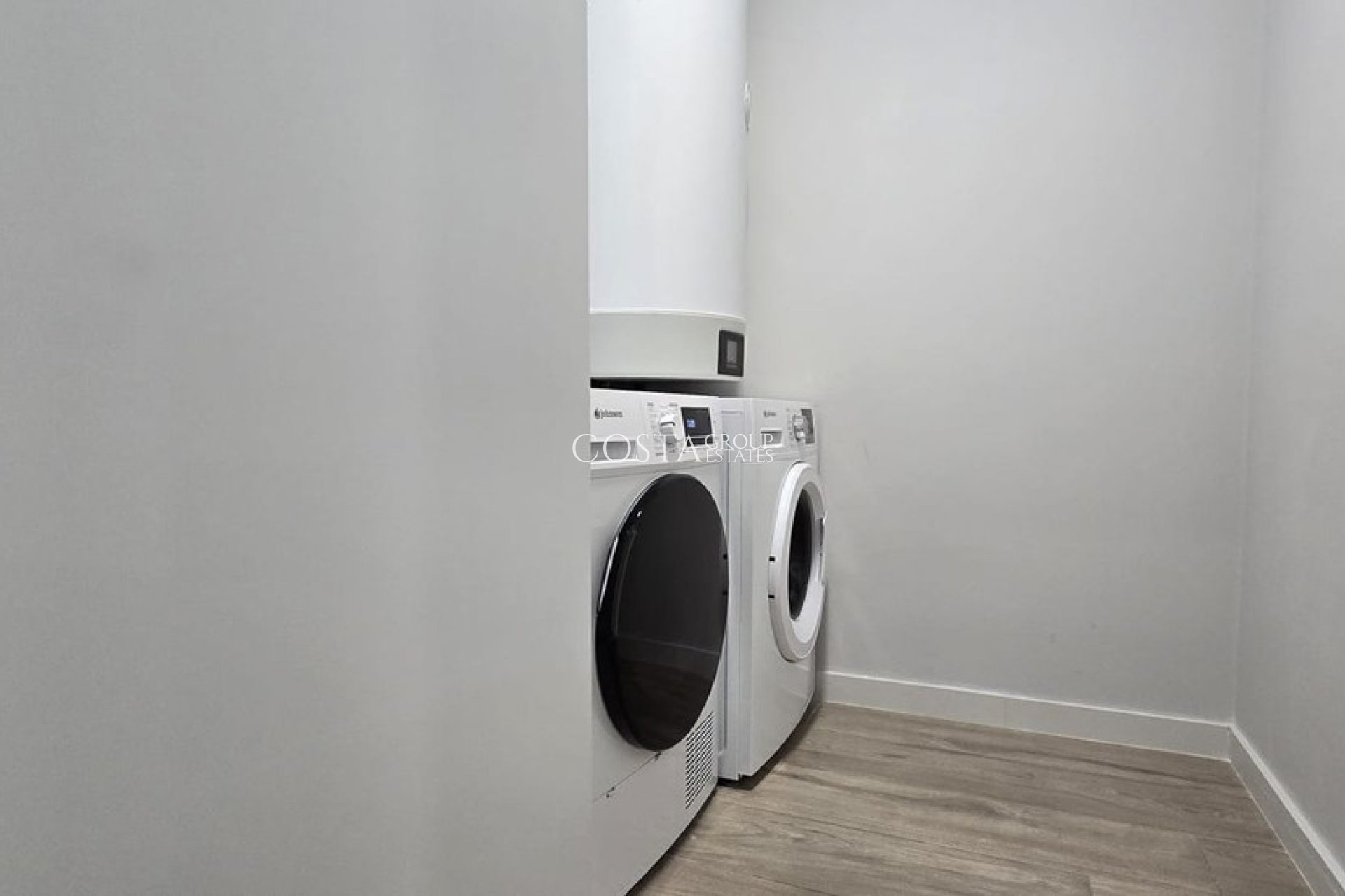 Herverkoop - Villa -
Orihuela - Punta Prima