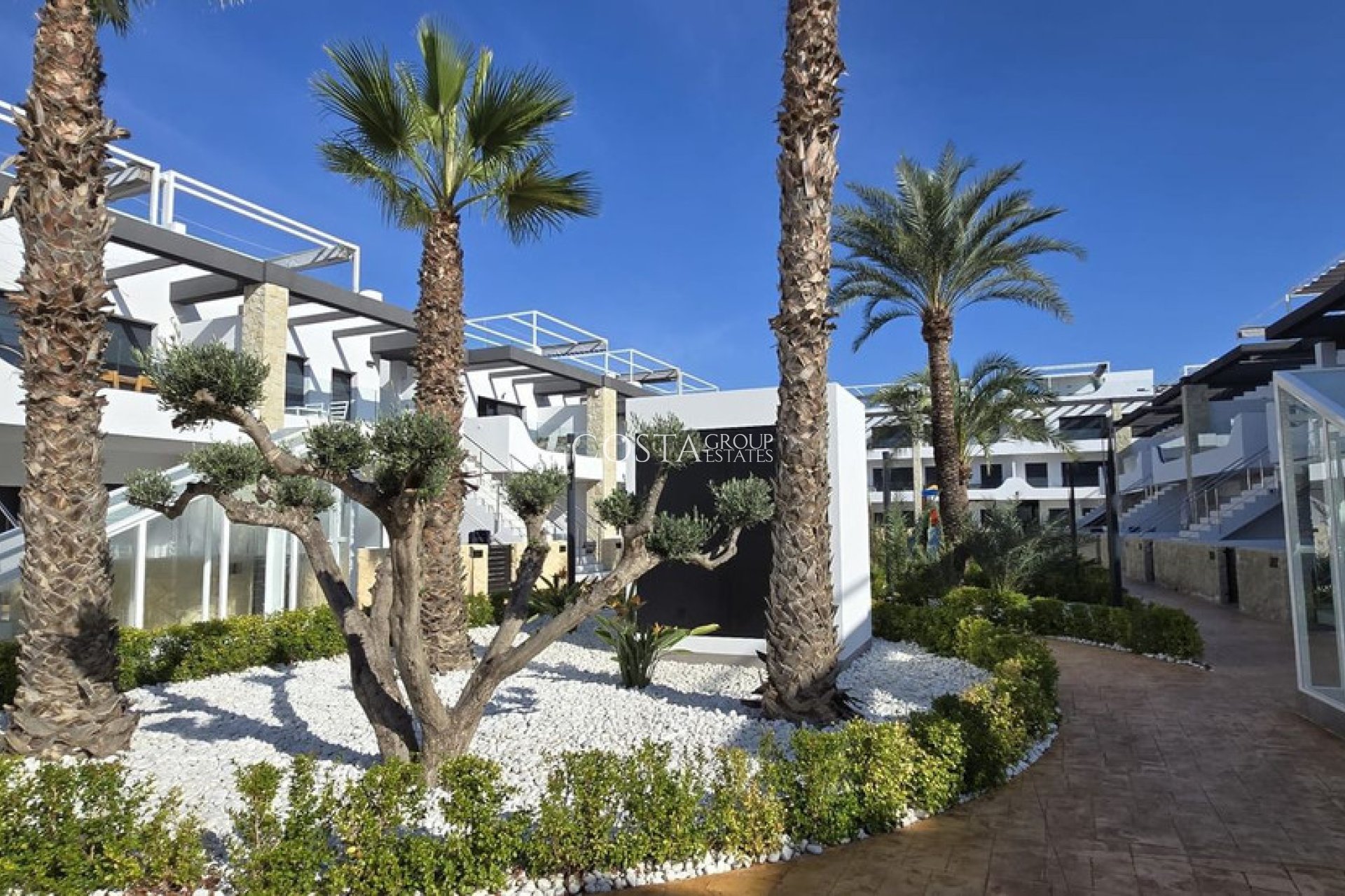 Herverkoop - Villa -
Orihuela - Punta Prima