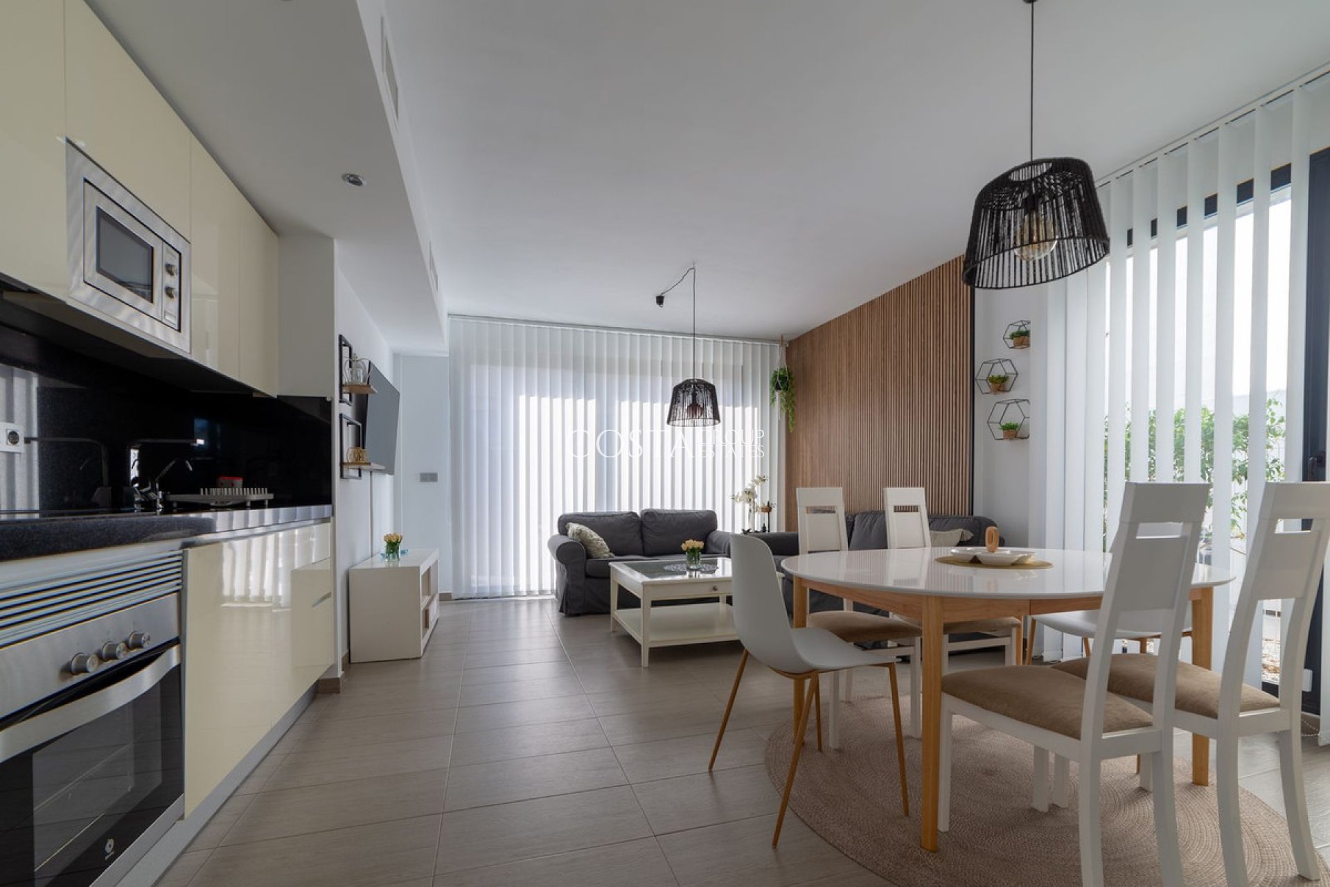 Herverkoop - Villa -
Orihuela - Punta Prima