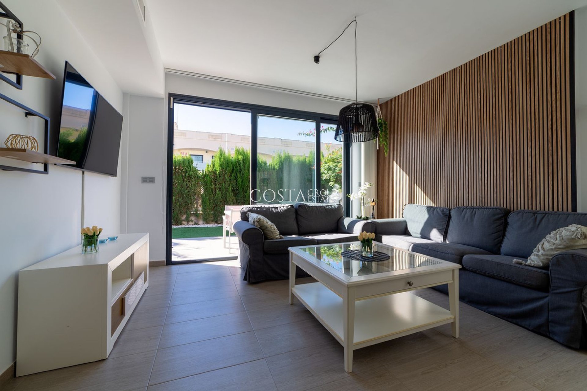 Herverkoop - Villa -
Orihuela - Punta Prima