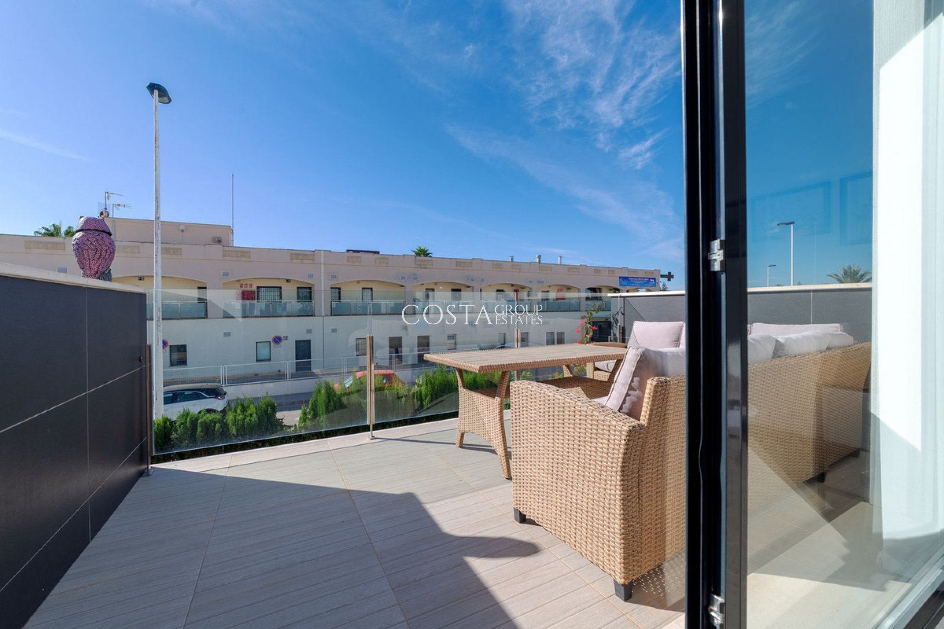 Herverkoop - Villa -
Orihuela - Punta Prima