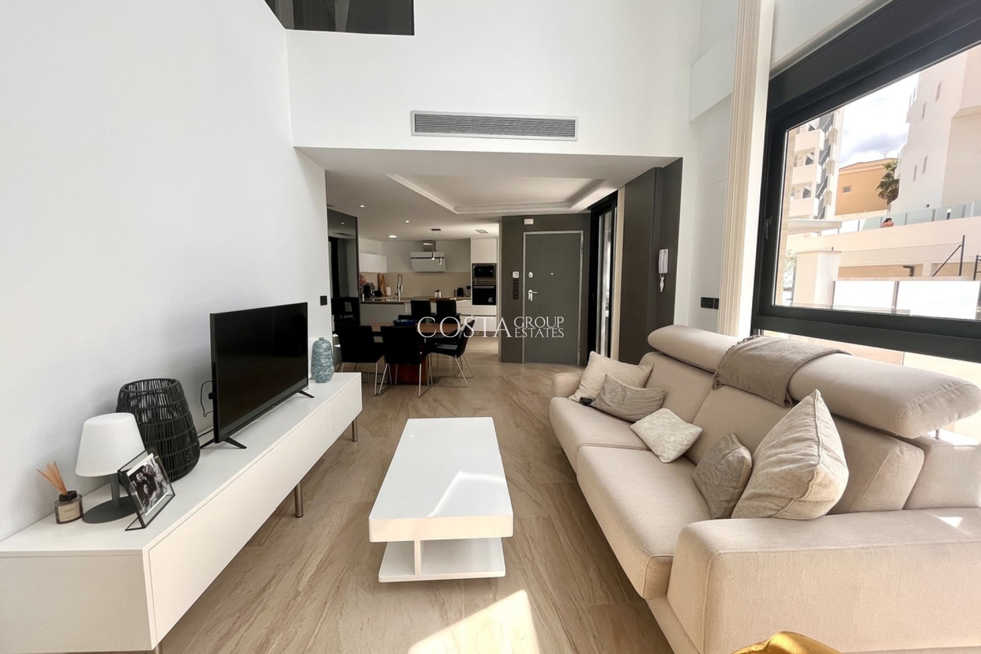 Herverkoop - Villa -
Orihuela - Villamartin