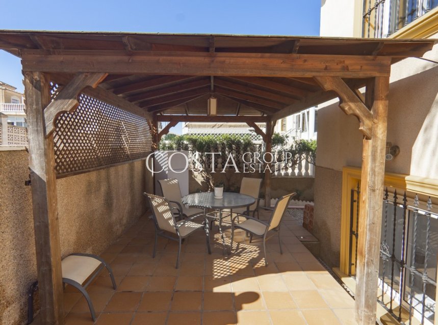 Herverkoop - Villa -
Orihuela - Villamartin