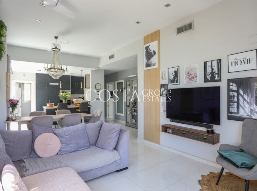 Herverkoop - Villa -
Orihuela - Villamartin
