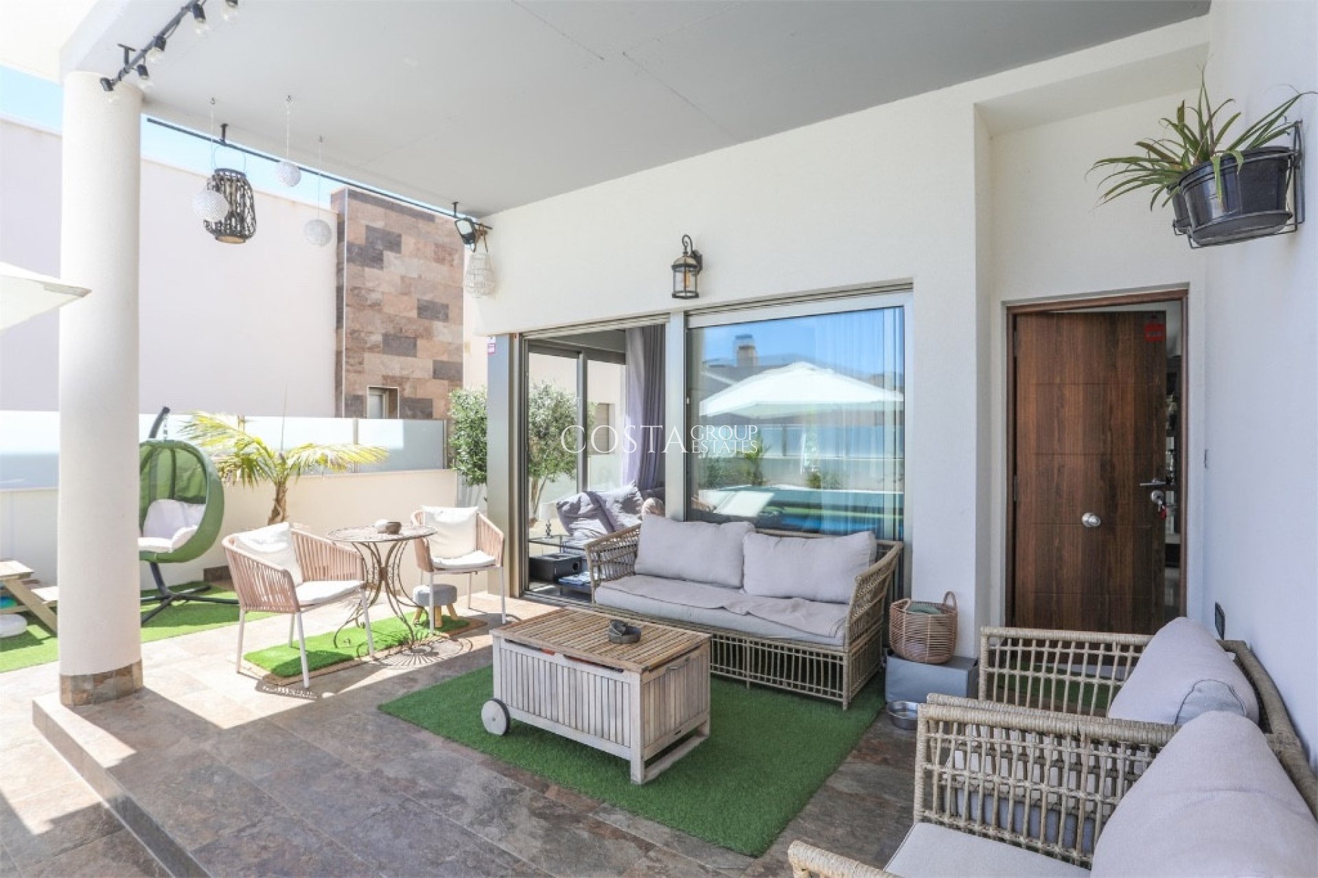 Herverkoop - Villa -
Orihuela - Villamartin