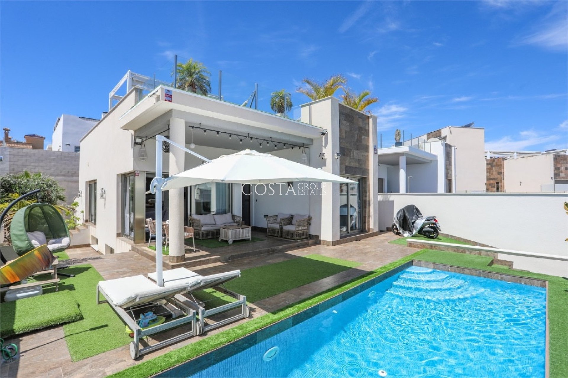 Herverkoop - Villa -
Orihuela - Villamartin