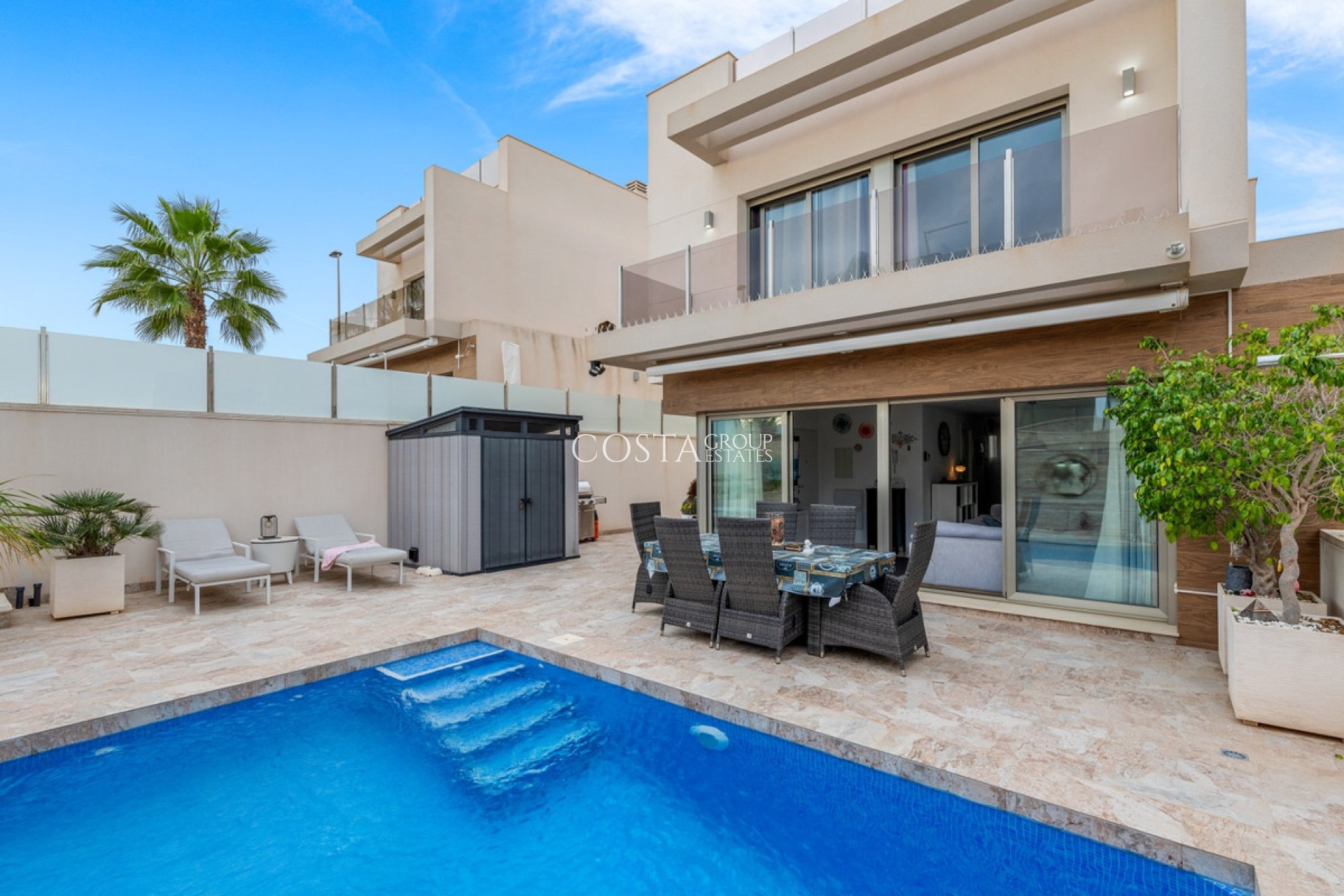 Herverkoop - Villa -
Orihuela - Villamartin