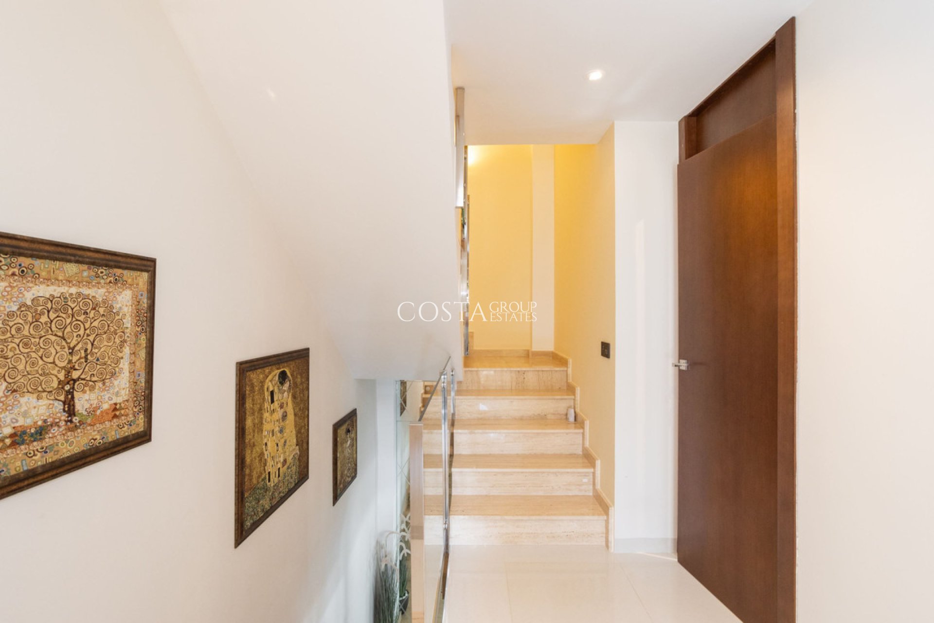 Herverkoop - Villa -
Orihuela - Villamartin