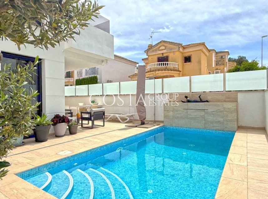 Herverkoop - Villa -
Orihuela - Villamartin