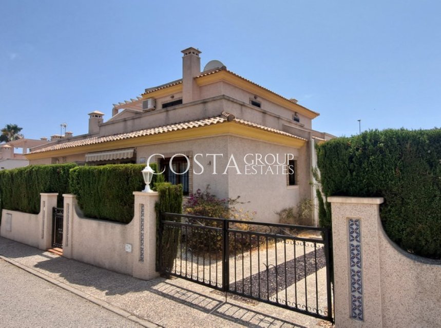 Herverkoop - Villa -
Orihuela - Villamartin