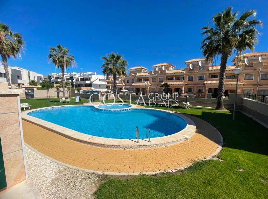 Herverkoop - Villa -
Orihuela - Villamartin