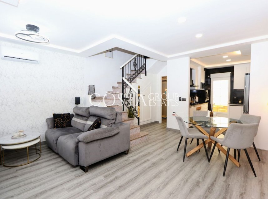 Herverkoop - Villa -
Orihuela - Villamartin