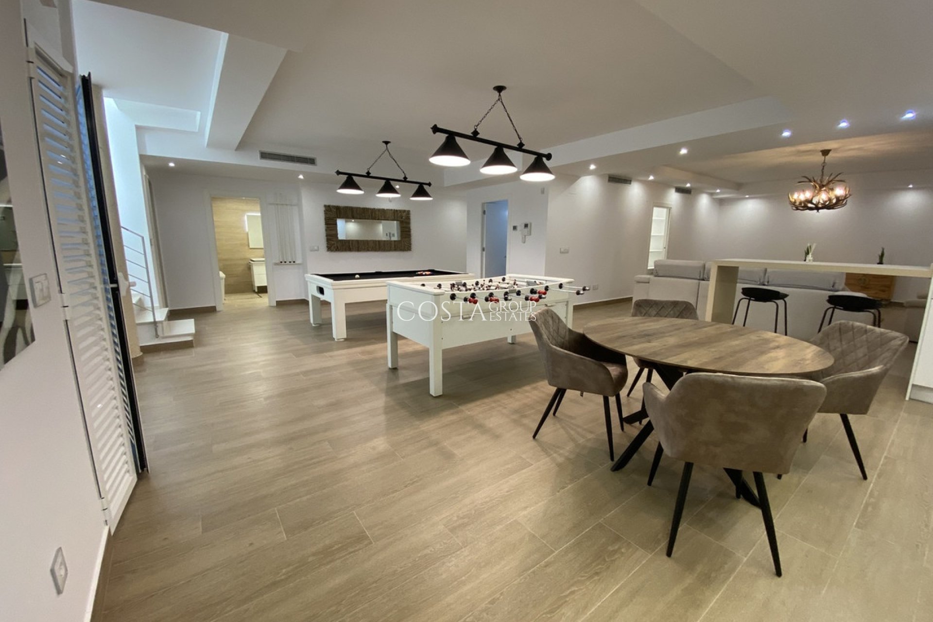 Herverkoop - Villa -
Orihuela - Villamartin