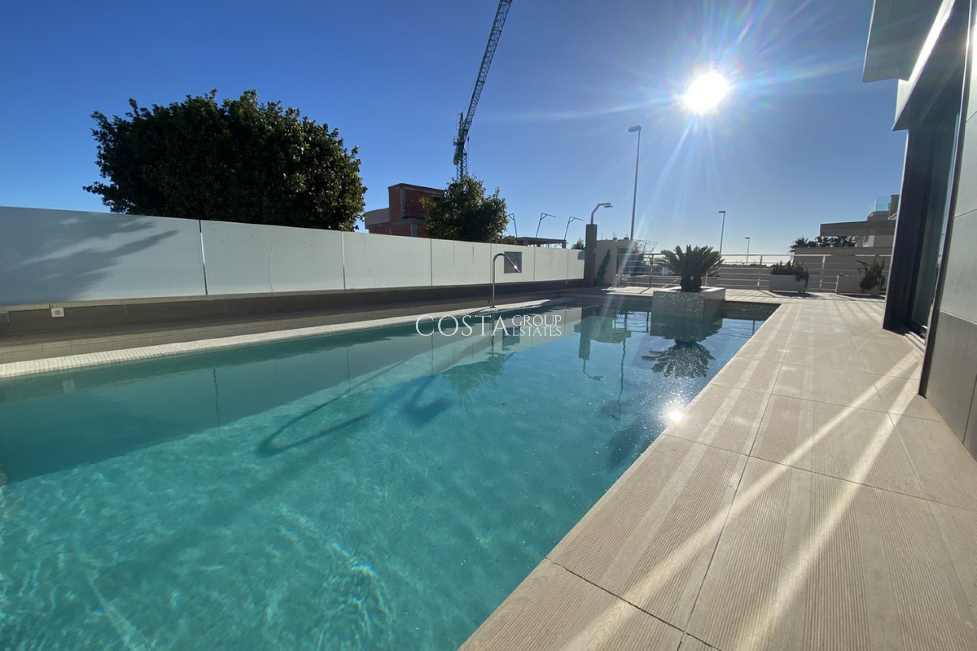 Herverkoop - Villa -
Orihuela - Villamartin