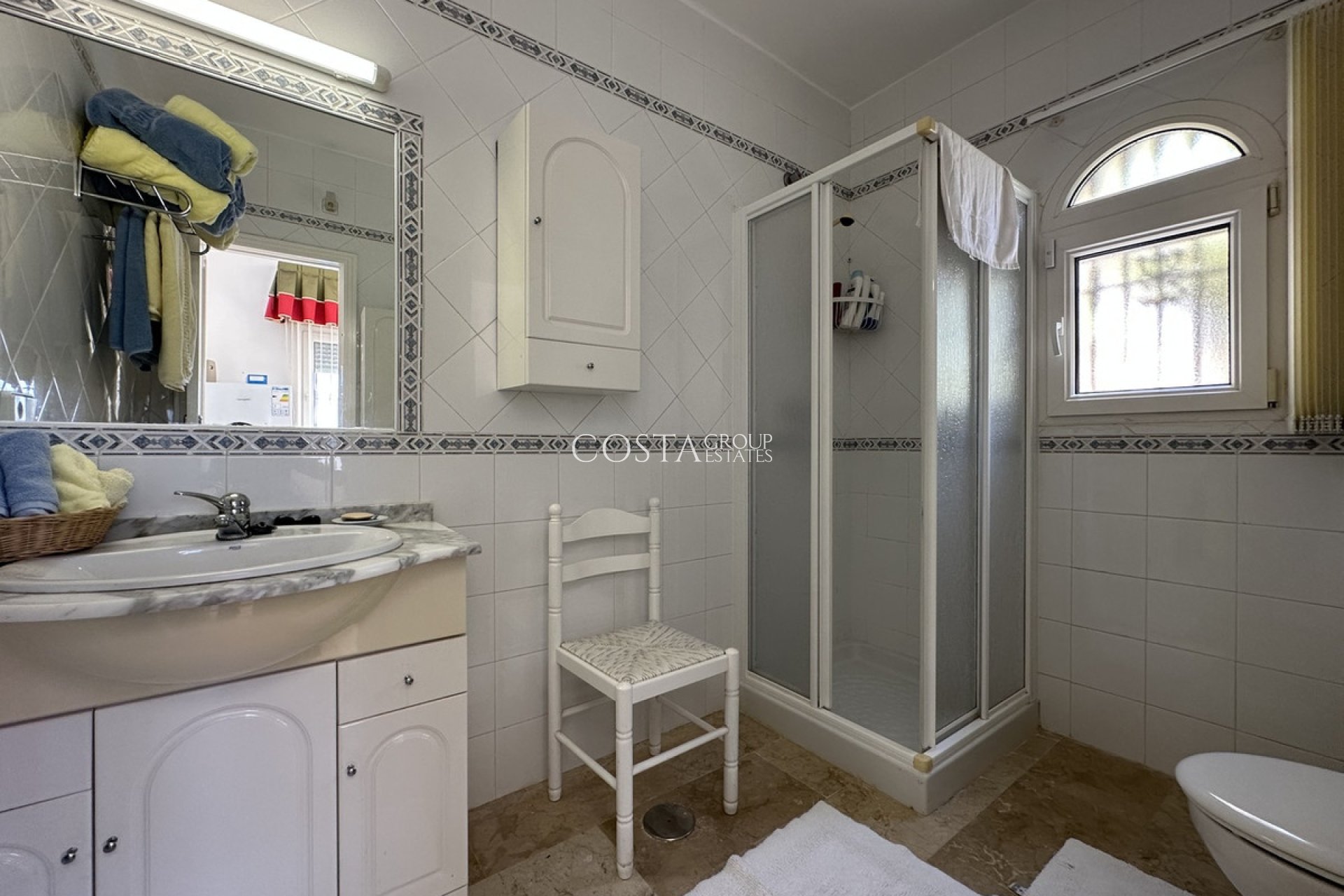 Herverkoop - Villa -
Orihuela - Villamartin