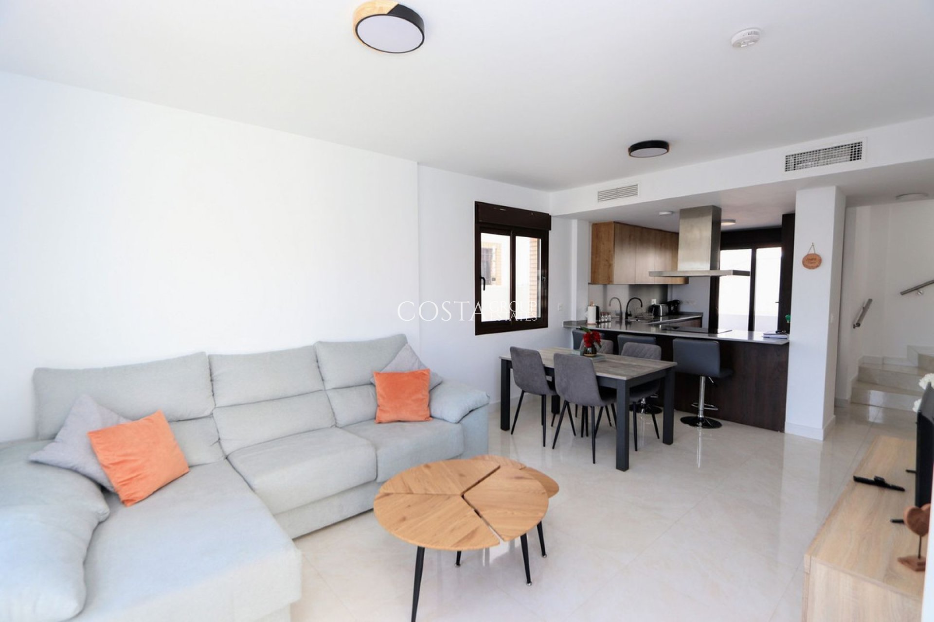 Herverkoop - Villa -
Orihuela - Villamartin