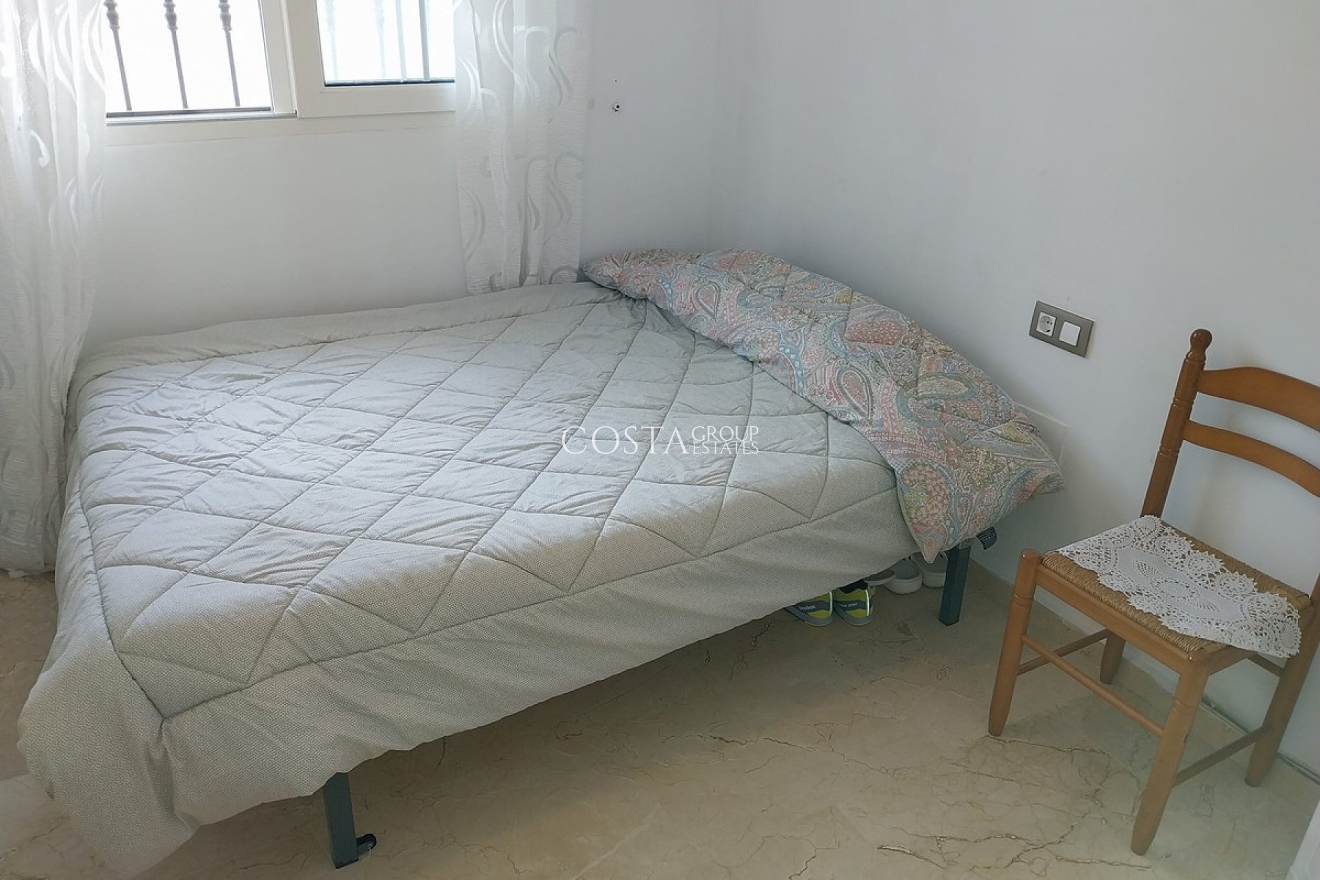 Herverkoop - Villa -
Orihuela - Villamartin