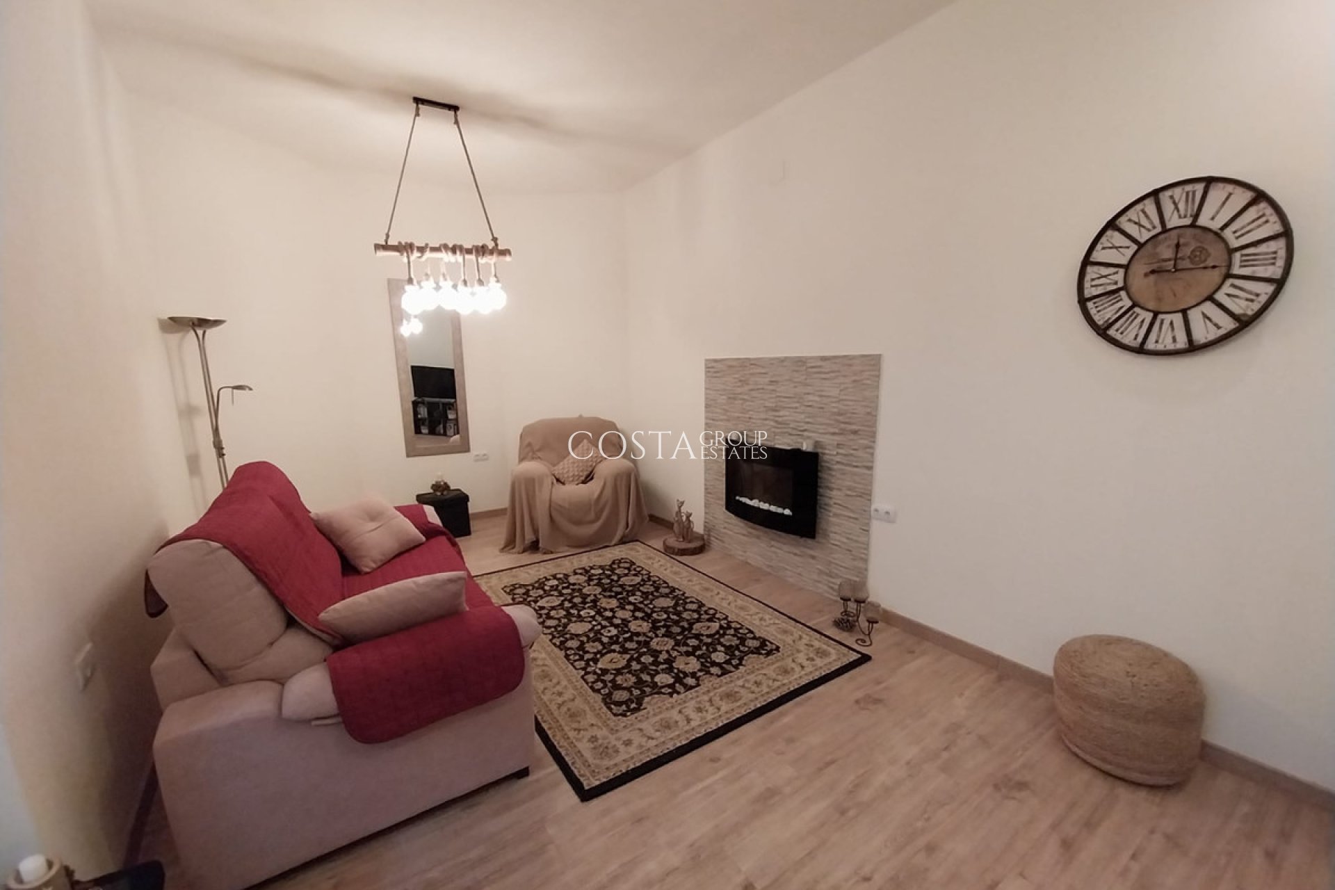 Herverkoop - Villa -
Orihuela - Villamartin