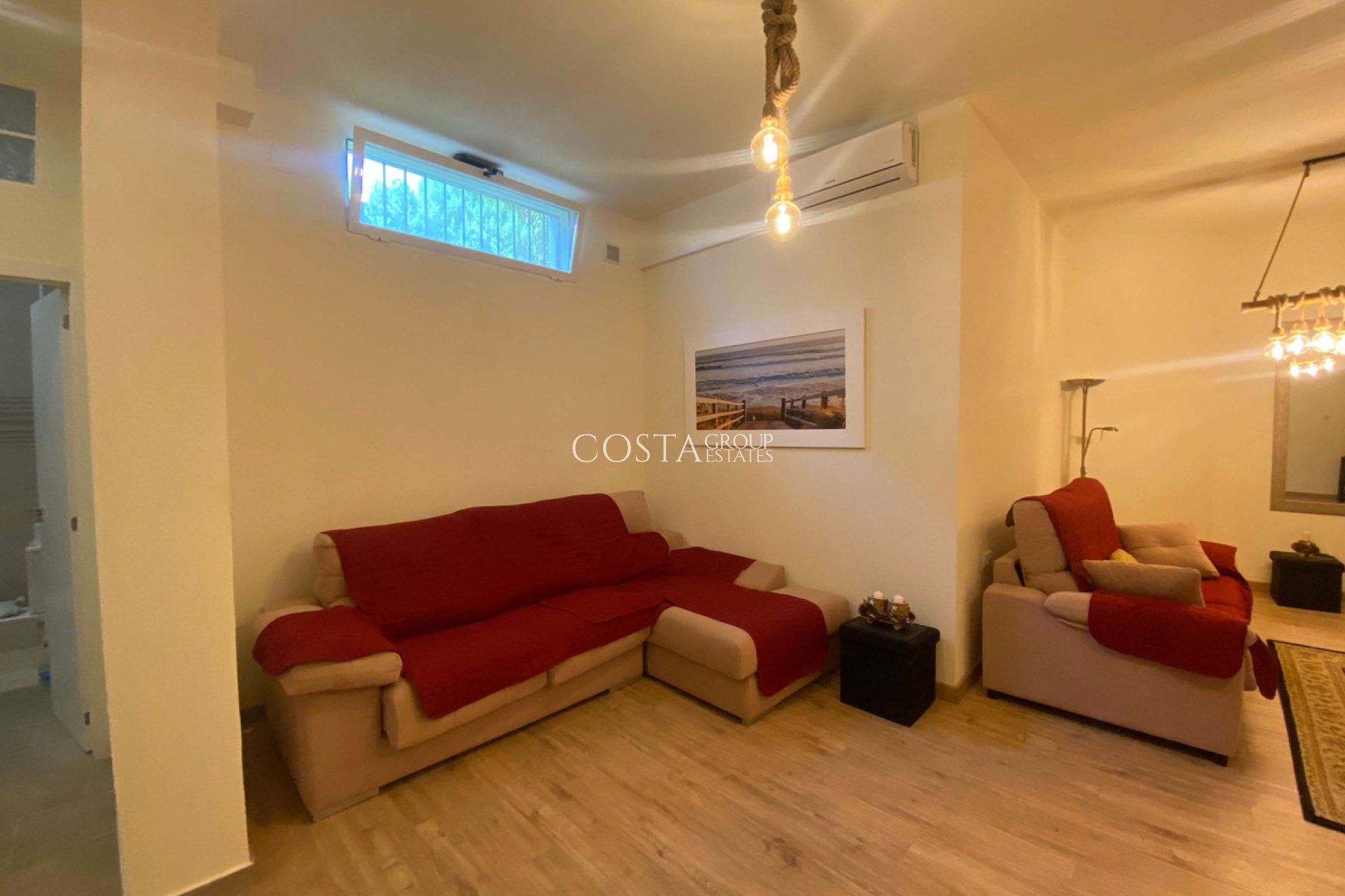 Herverkoop - Villa -
Orihuela - Villamartin