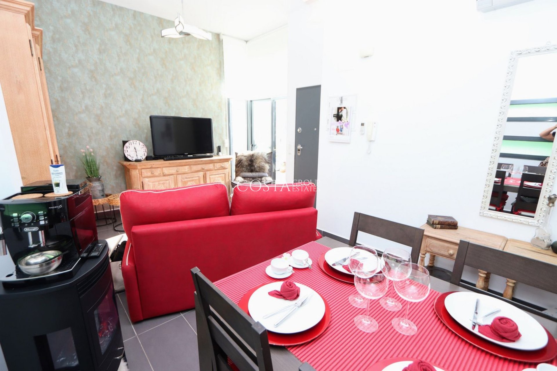 Herverkoop - Villa -
Orihuela - Villamartin