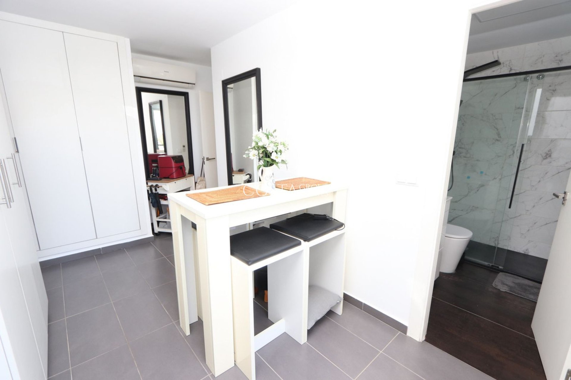 Herverkoop - Villa -
Orihuela - Villamartin