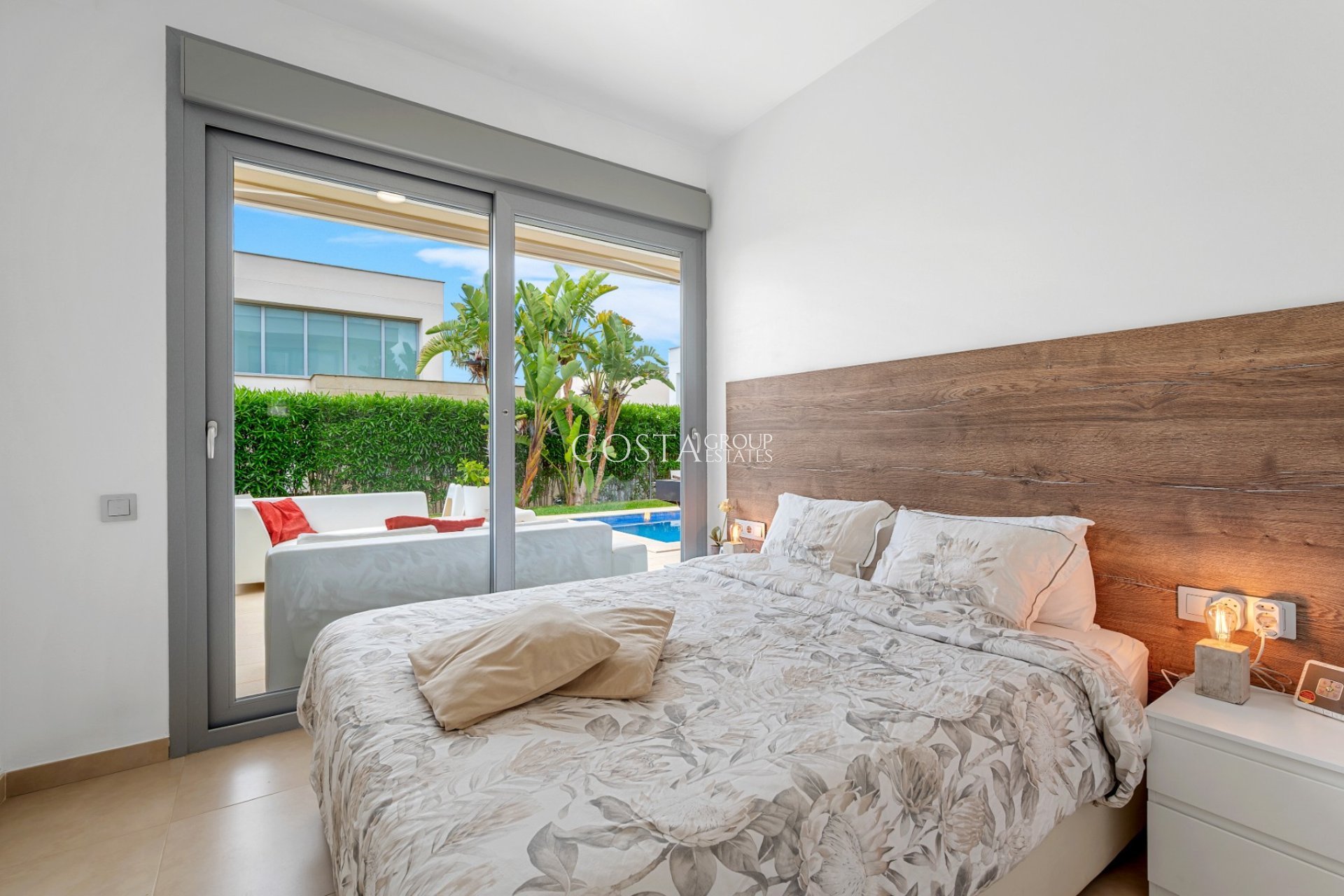 Herverkoop - Villa -
Orihuela - Vistabella Golf