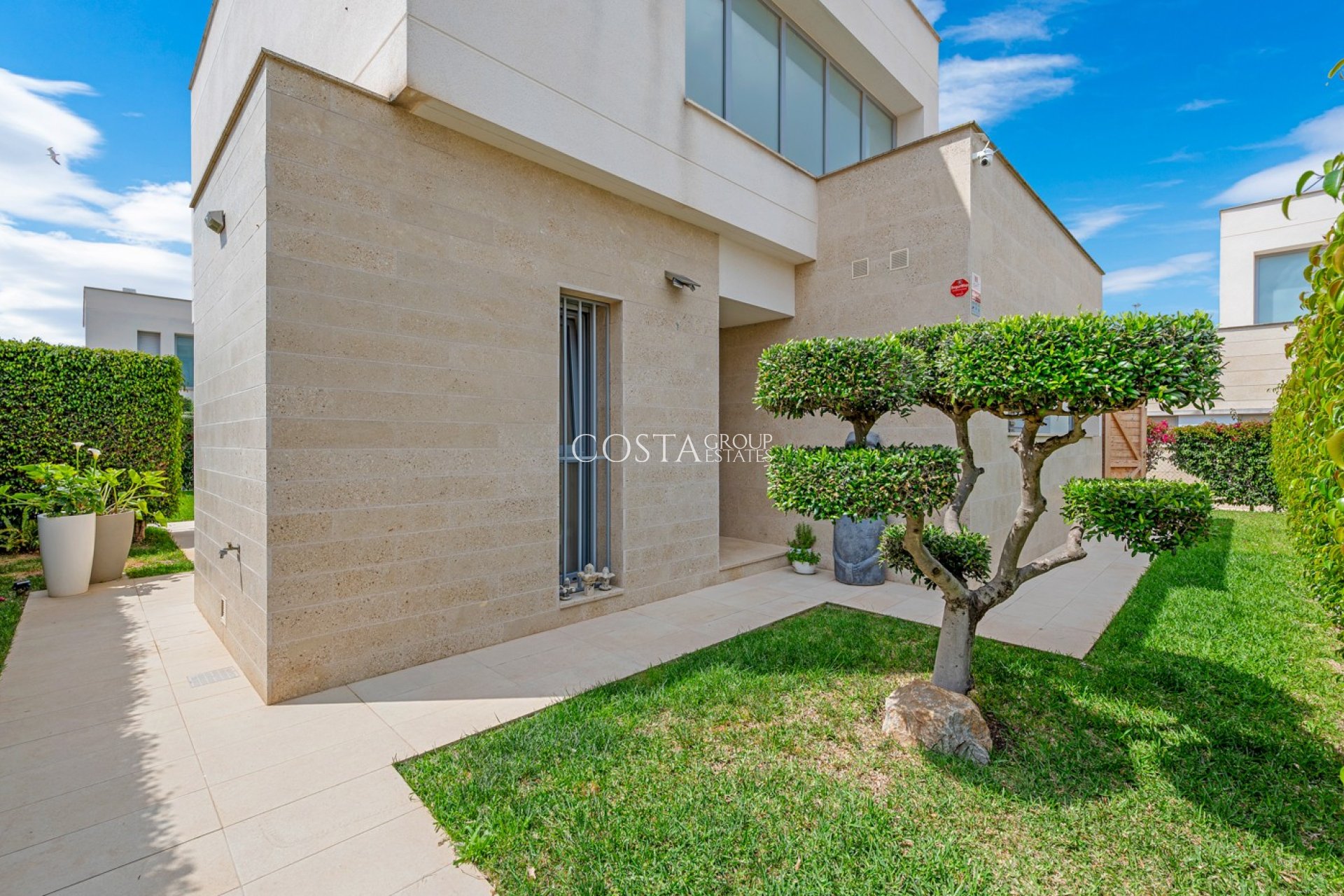 Herverkoop - Villa -
Orihuela - Vistabella Golf