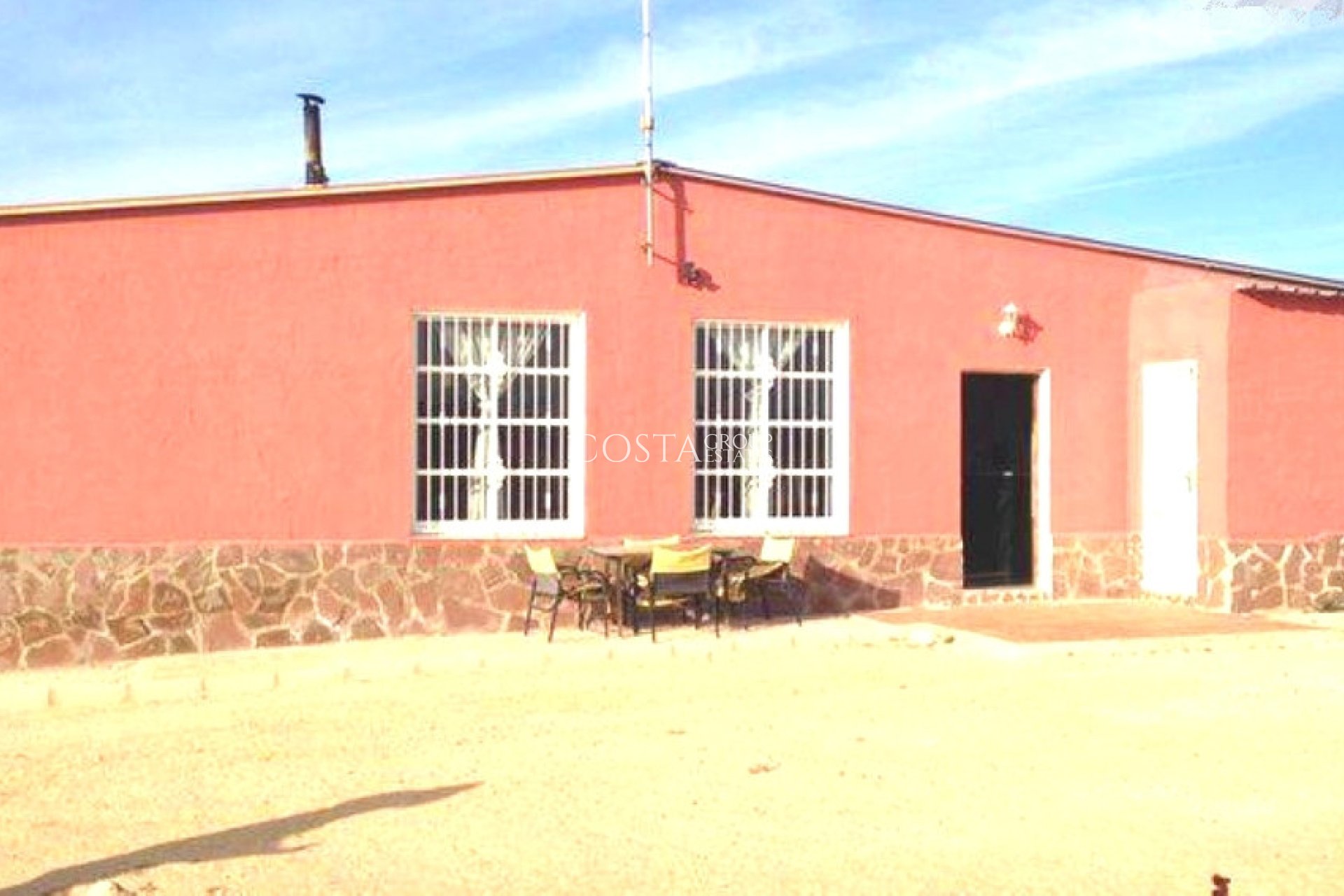 Herverkoop - Villa -
Pinoso - Pinoso Centro
