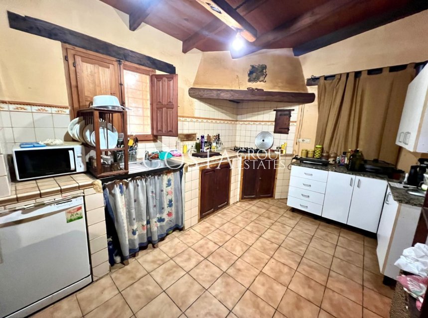 Herverkoop - Villa -
Pinoso - Pinoso Centro